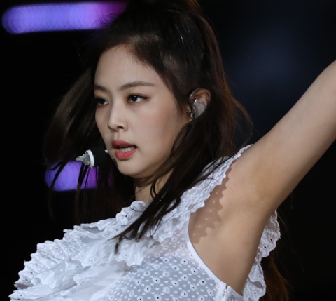 Jennie 제니 181014 data 366 pics