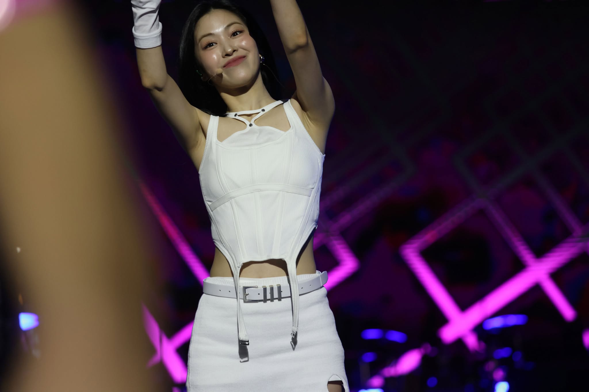 240929 류진 Ryujin 1488 pics