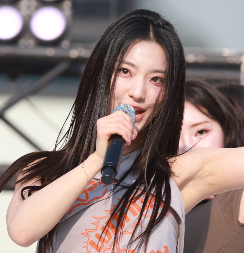 240504 새롬 Saerom 906 pics