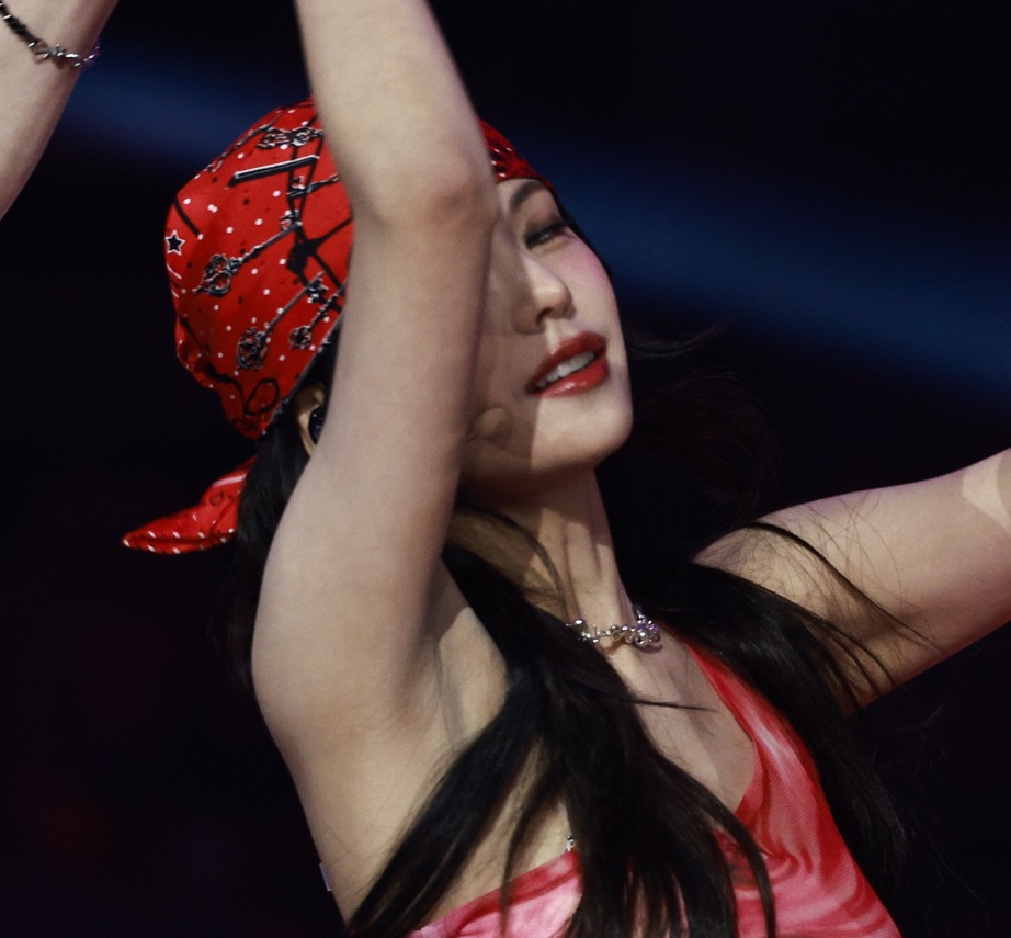 240602 예지 Yeji 342 pics