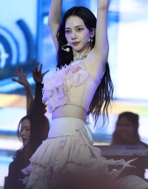 KARINA 230811 카리나   (600 pics - HD)