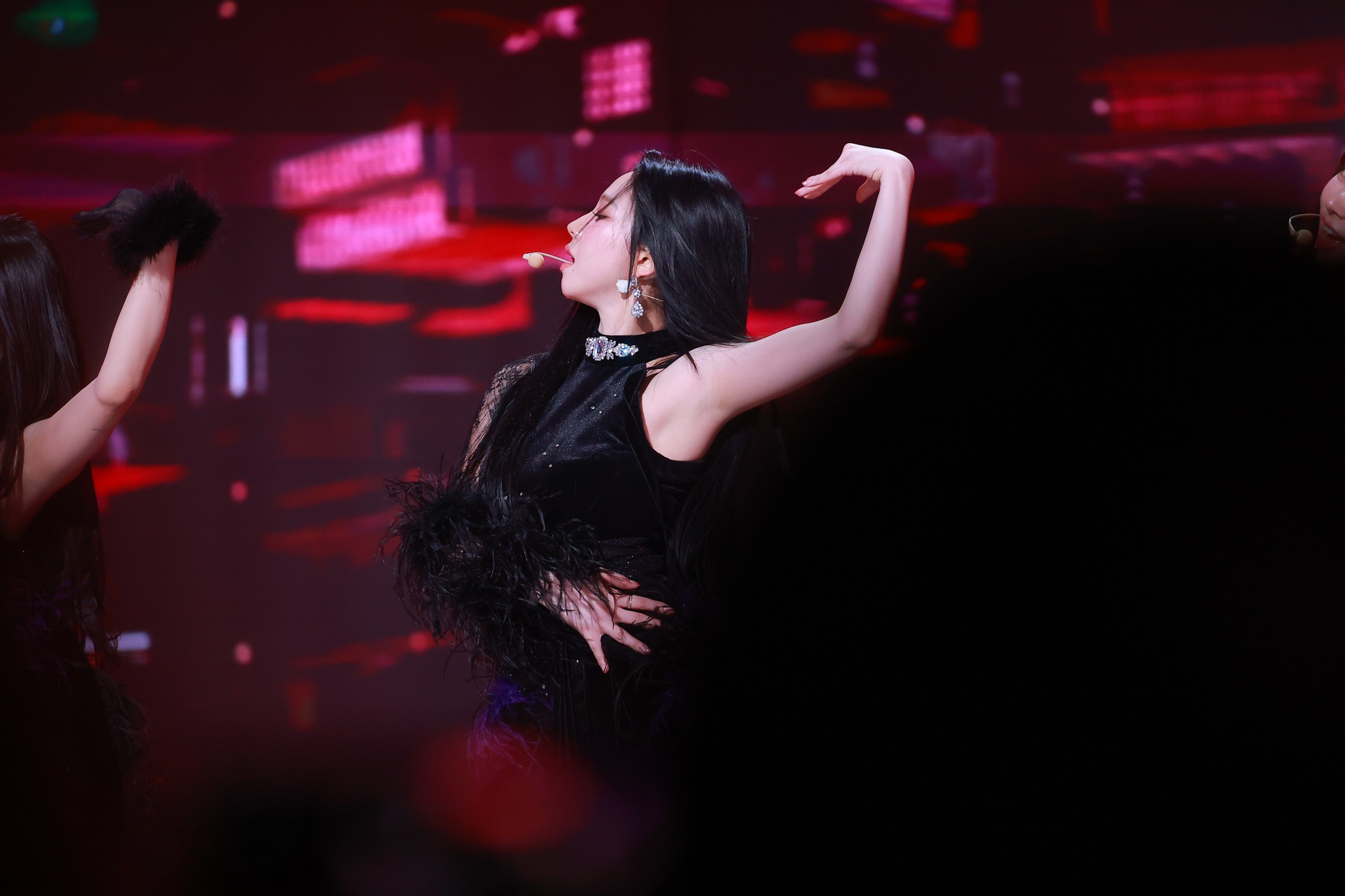 Karina and some Winter 윈터 231231 카리나 윈터 (1447 pics – 6.89 gb)