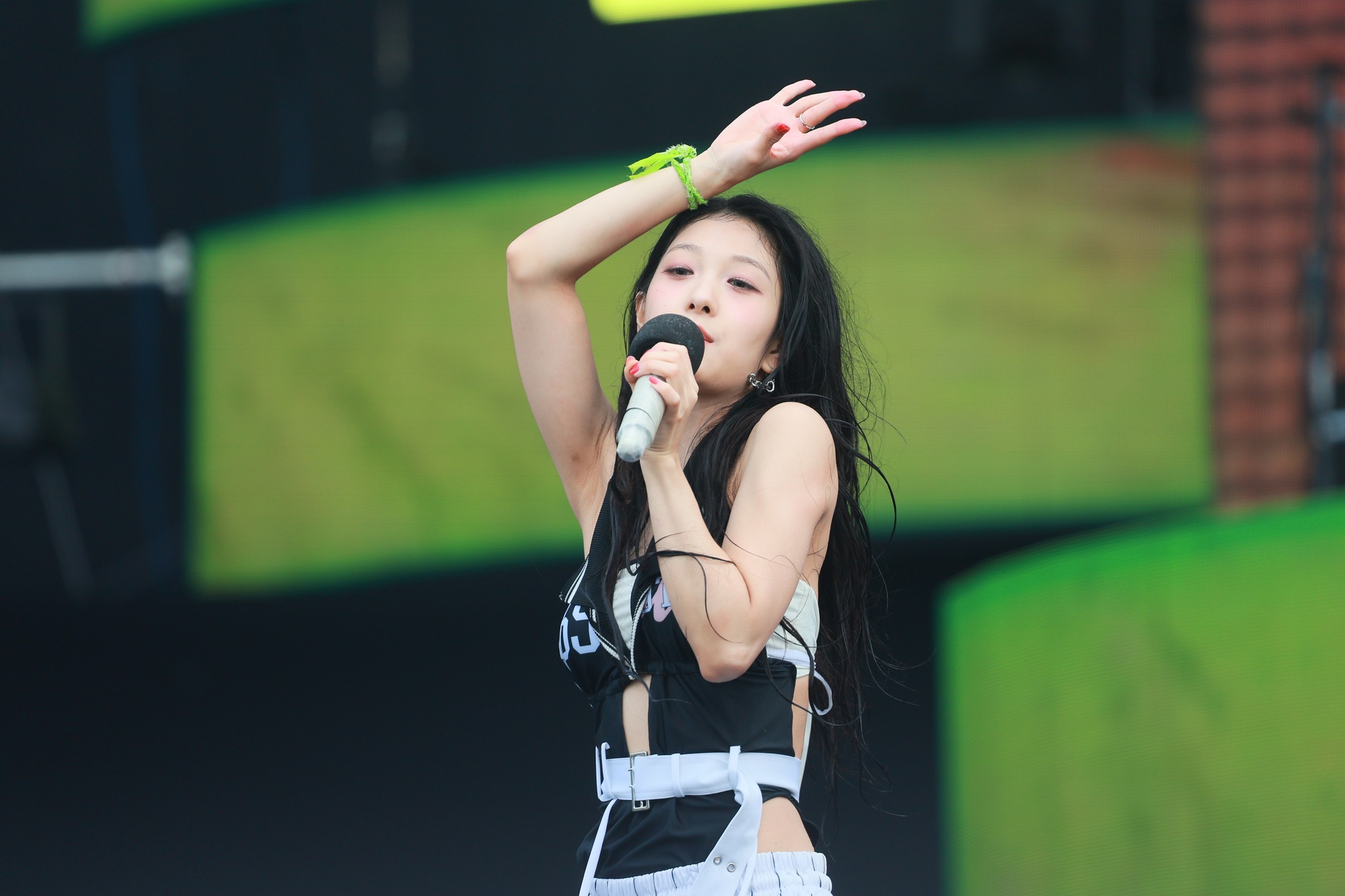 Few pits Seo Yeon 240705 (981 pics - 11.8 gb)