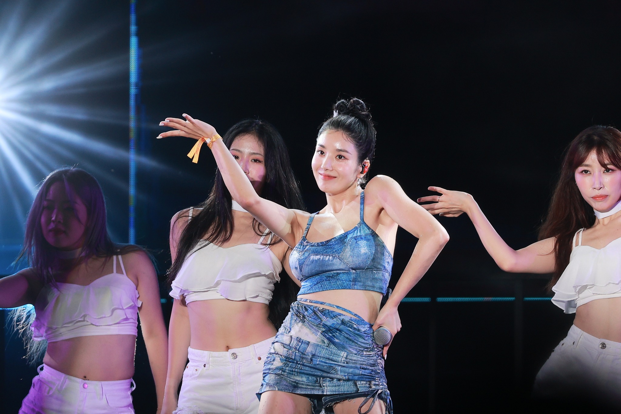 No Pits Eunbi 230819 (512 pics - 4.01 gb)