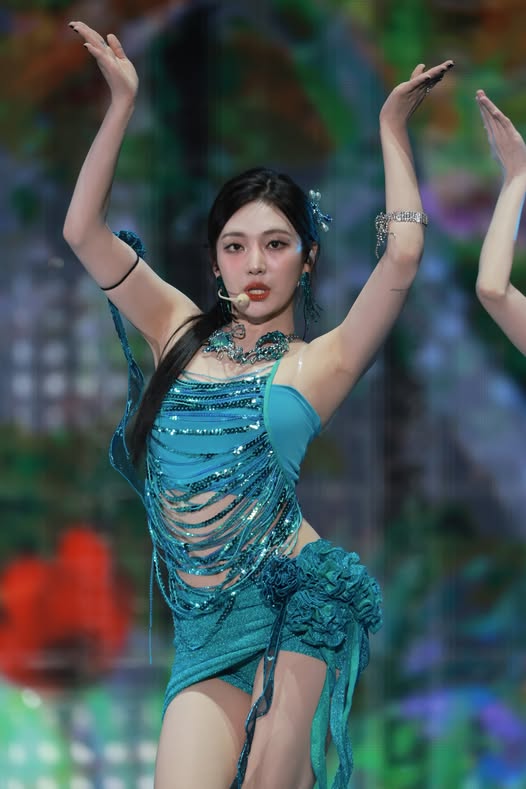 Ningning 231010 (1326  pics 11.93 gb)