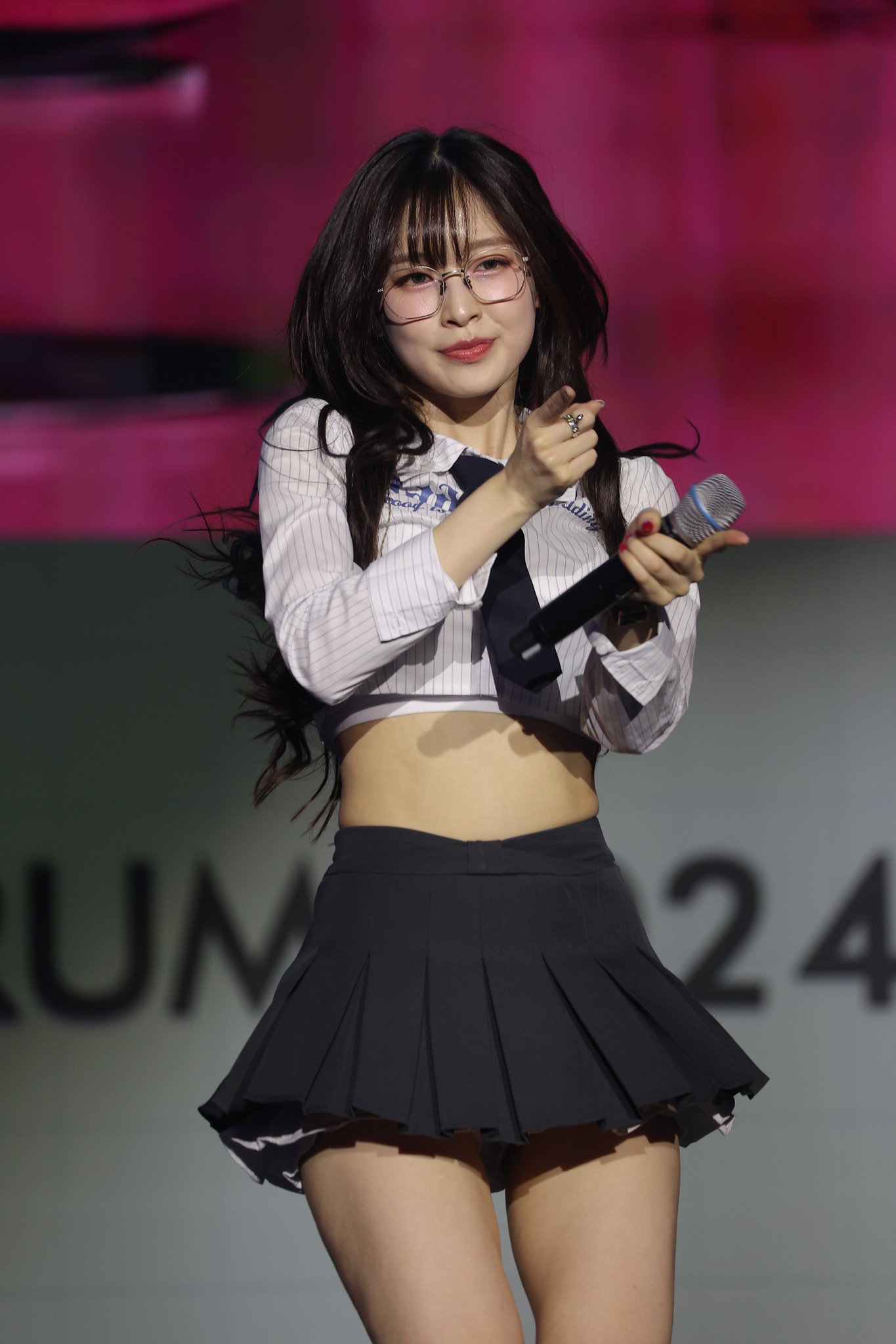 No pits Arin 240329 1577 pics