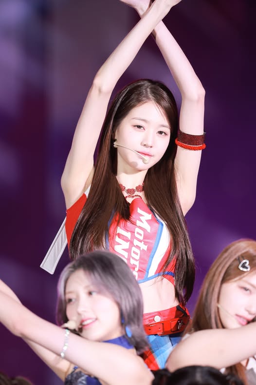 Wonyoung 221007 (3402 pics 34.1 gb)