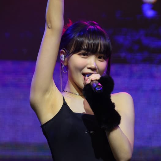 Chaewon 221027  (1664pics-16.9 gb gb)