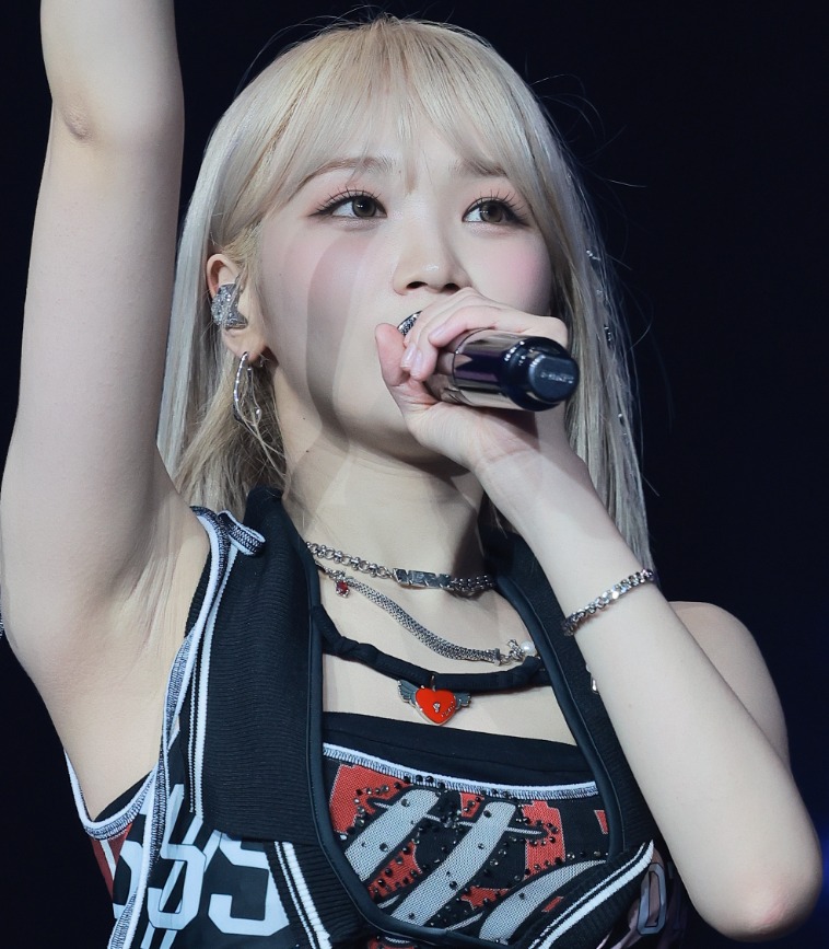 240615 Chaewon 3633 pics