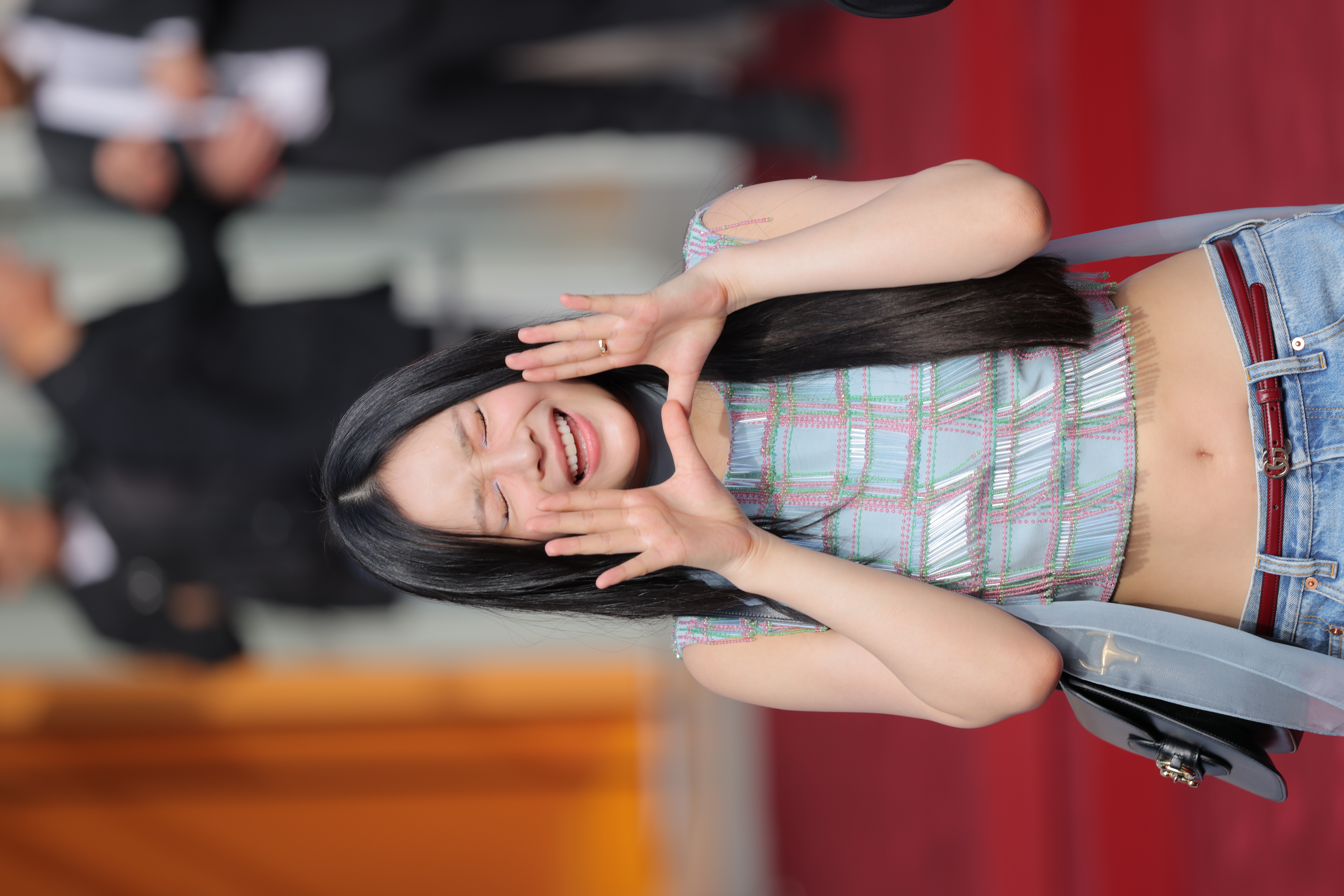 240920 Hanni 209