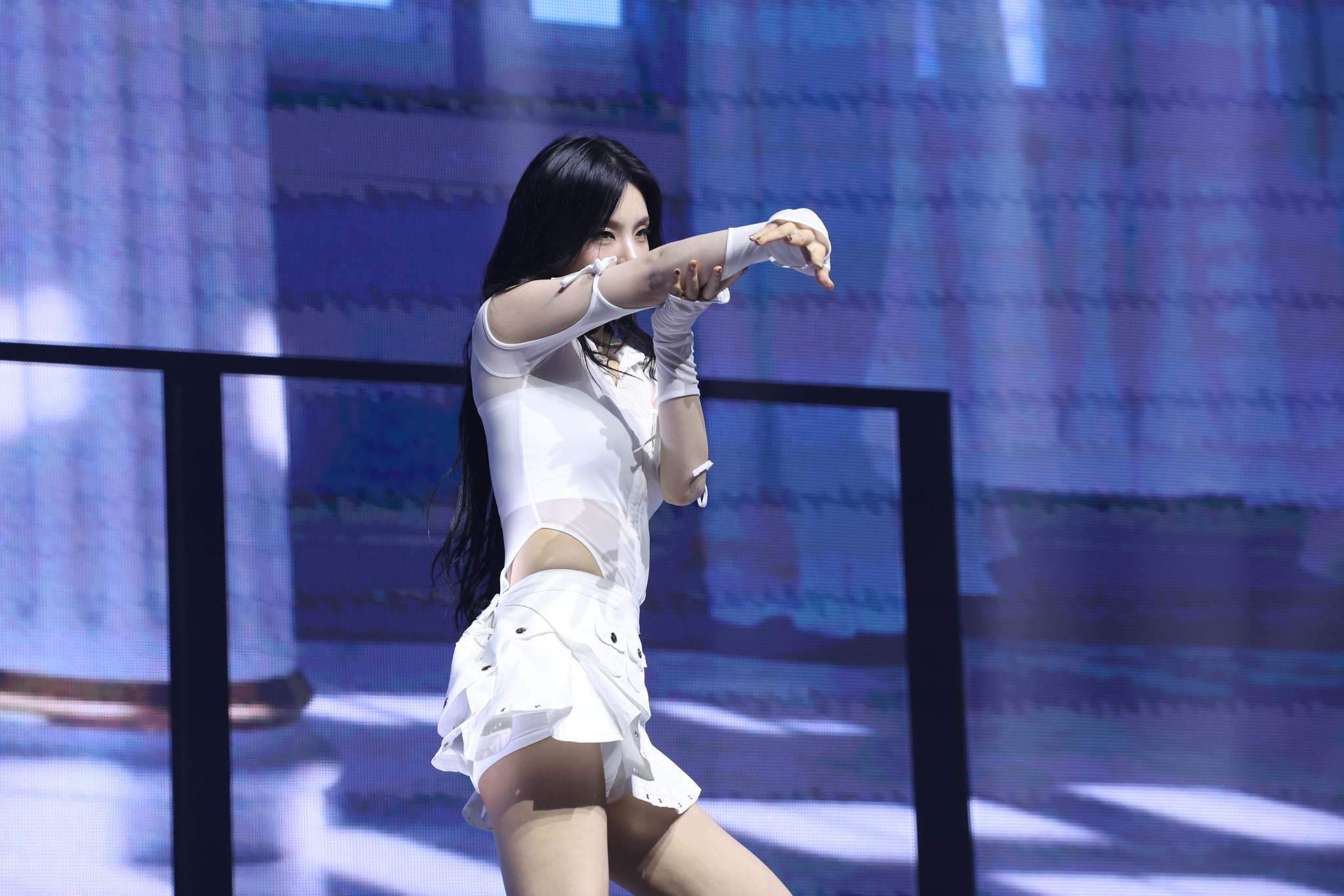 241102 Yeji 3513 pics
