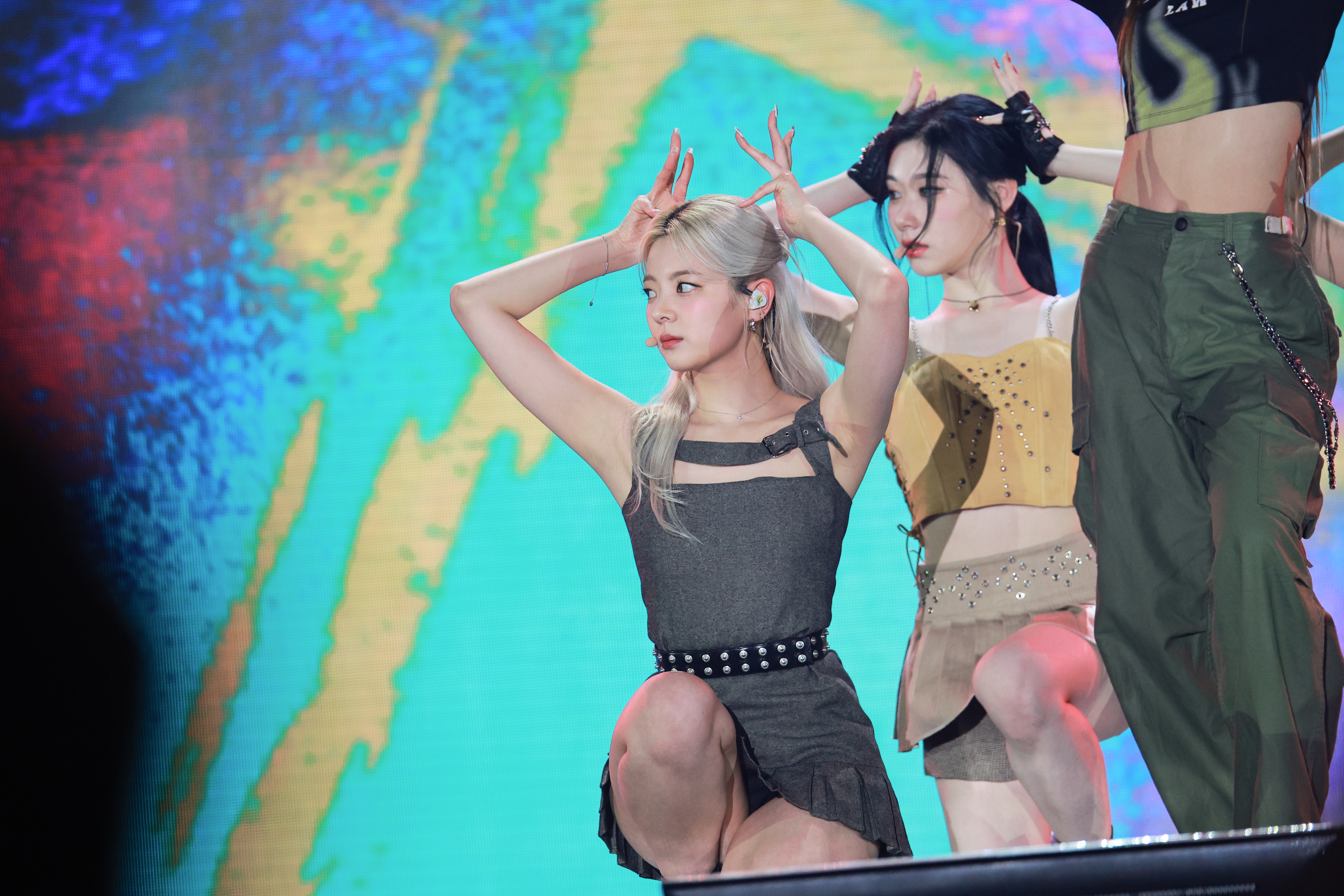 230527 Lia 998 pics