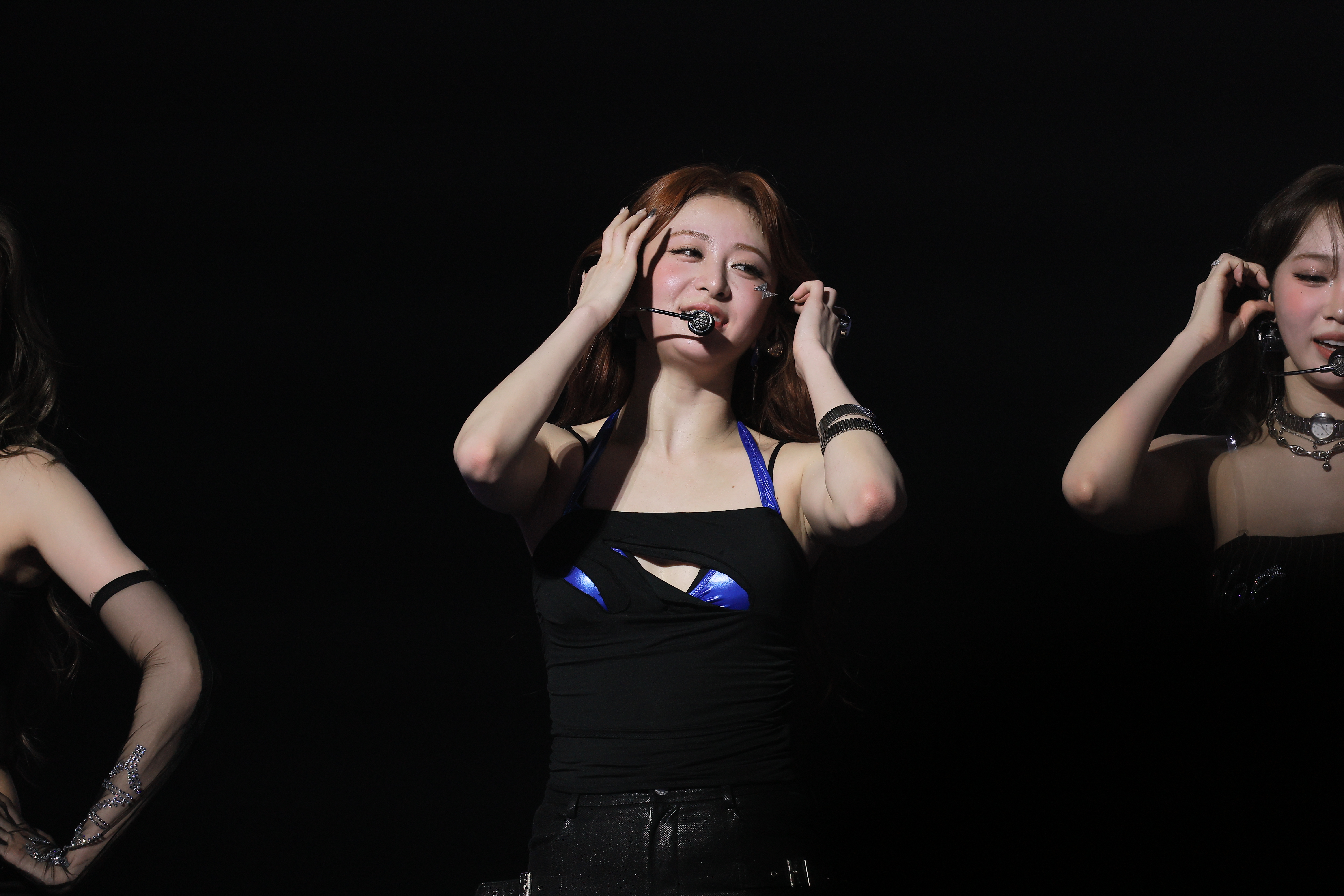 250420 Yunjin 1785 pics