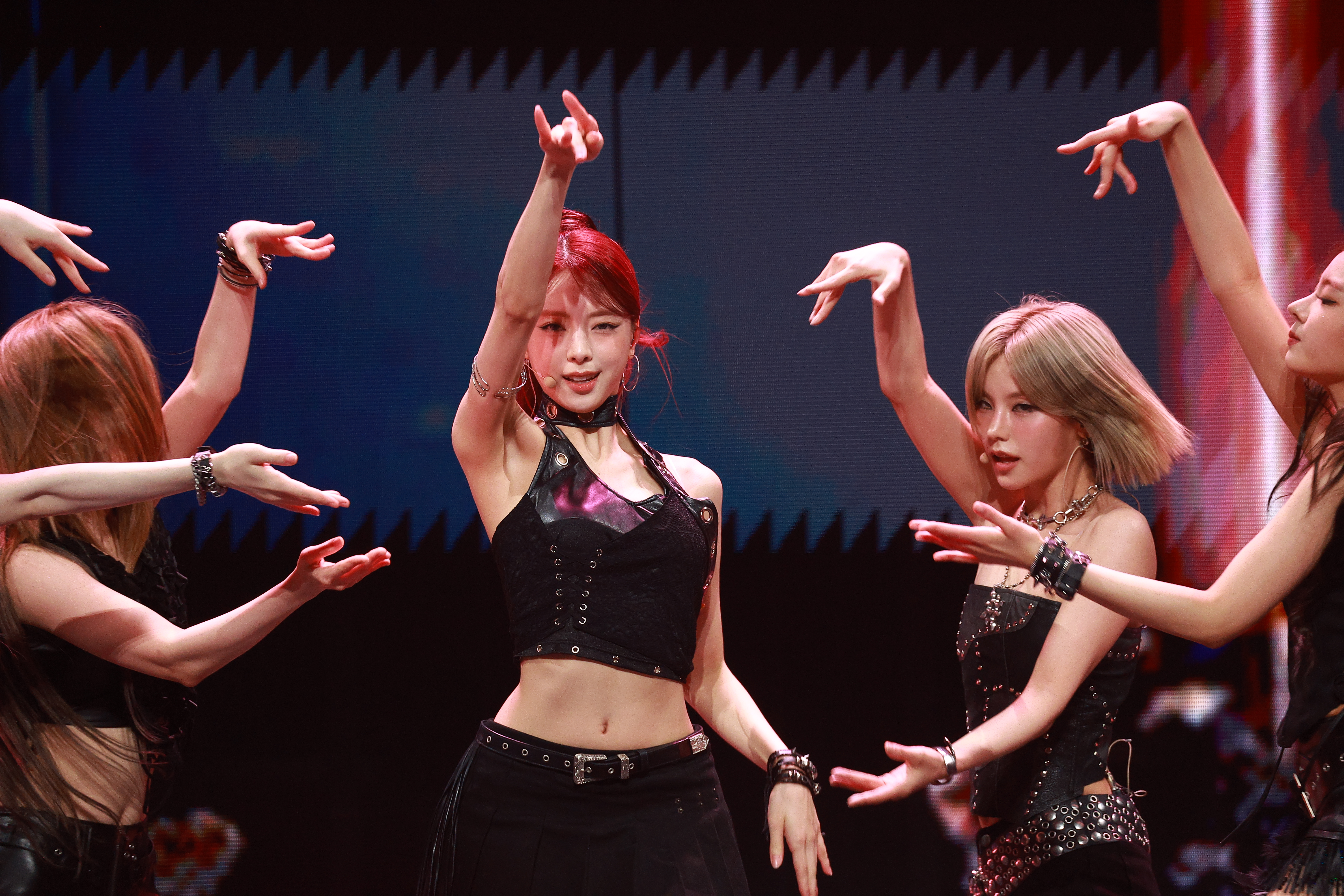 250823 Yuna 1000 pics