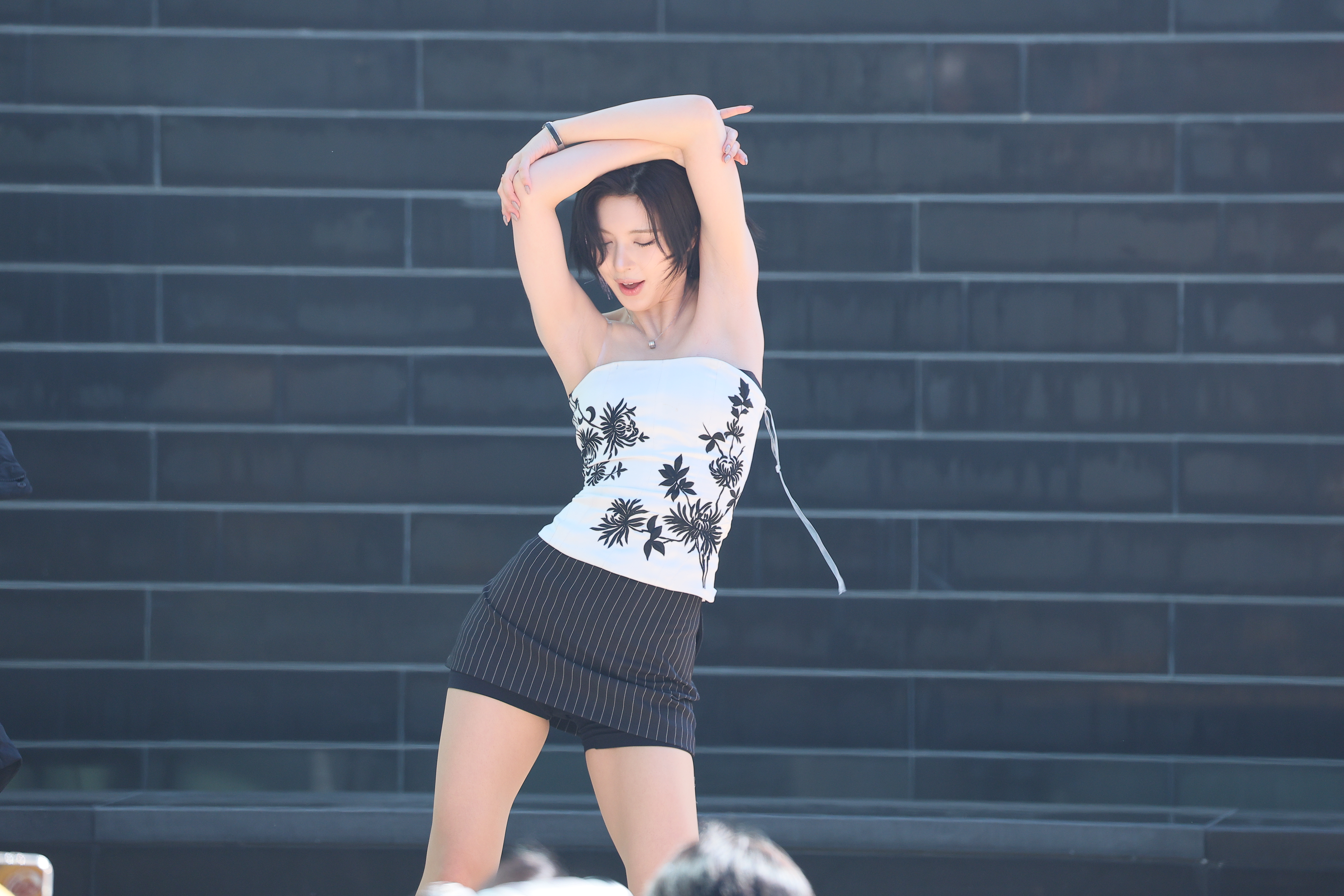 251022 Bae 1565 pics