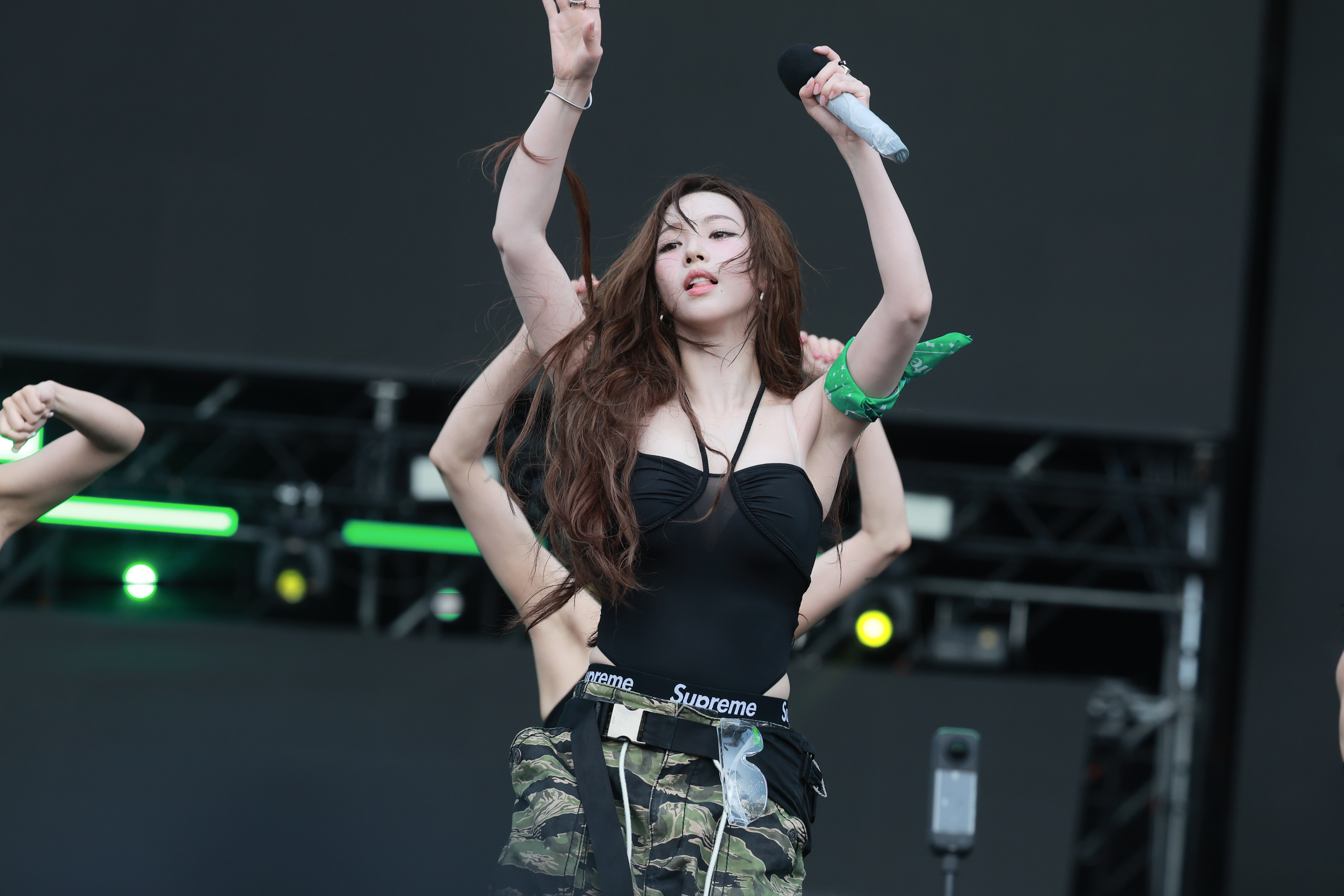 250705 Karina Waterbomb Data 804 pics
