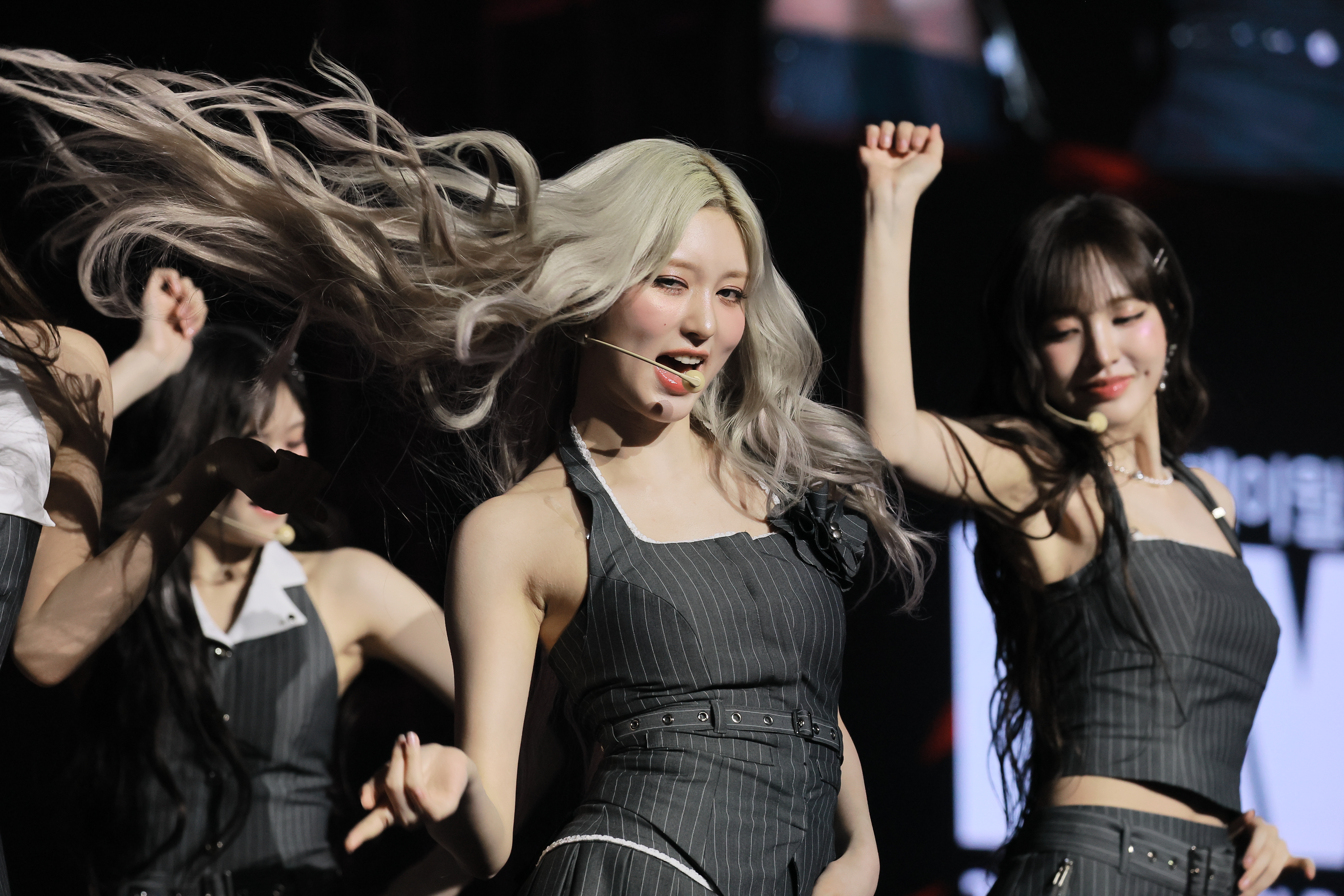 250821 Gaeul 1296 pics