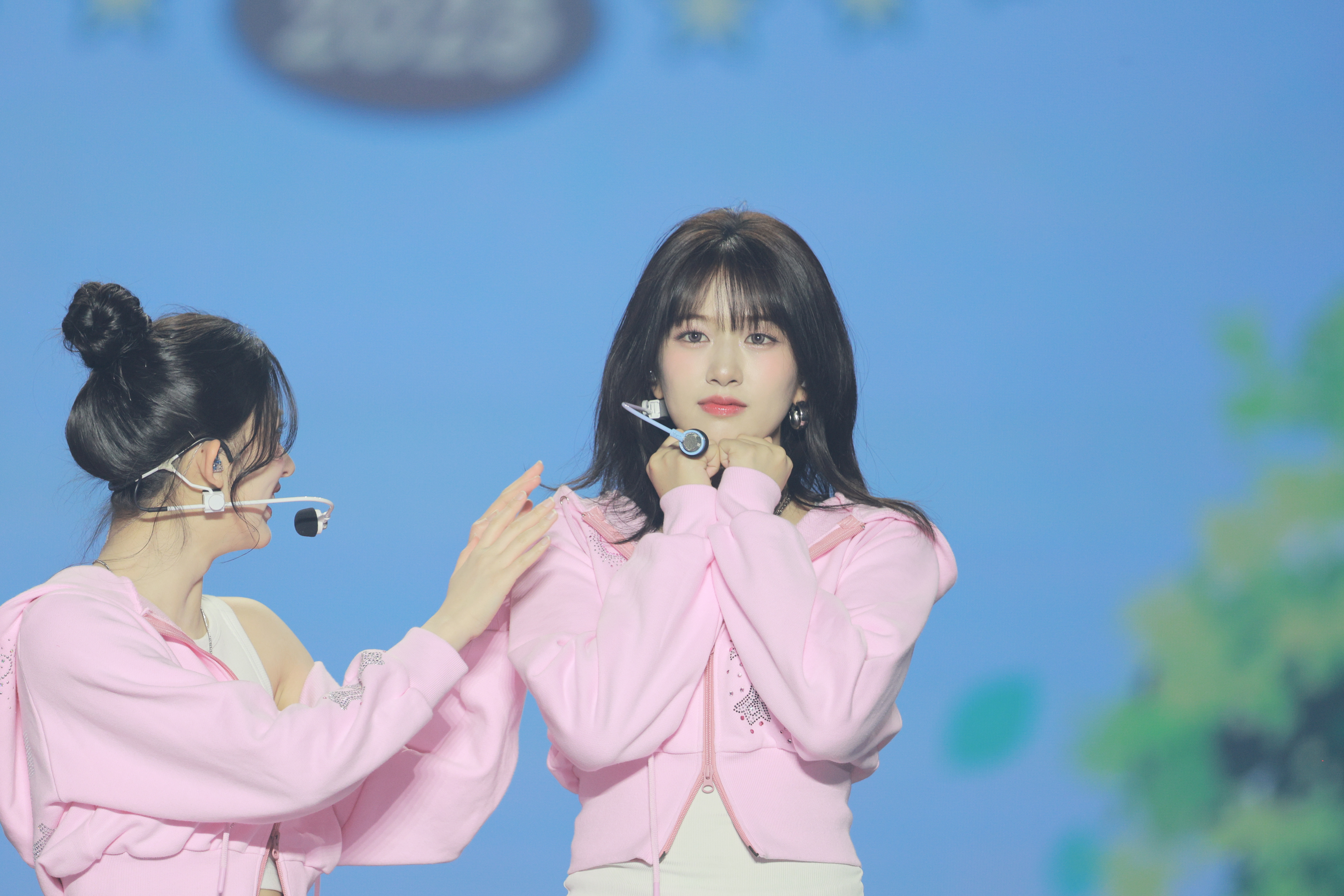 250406 Ahn Yujin 2675 pics