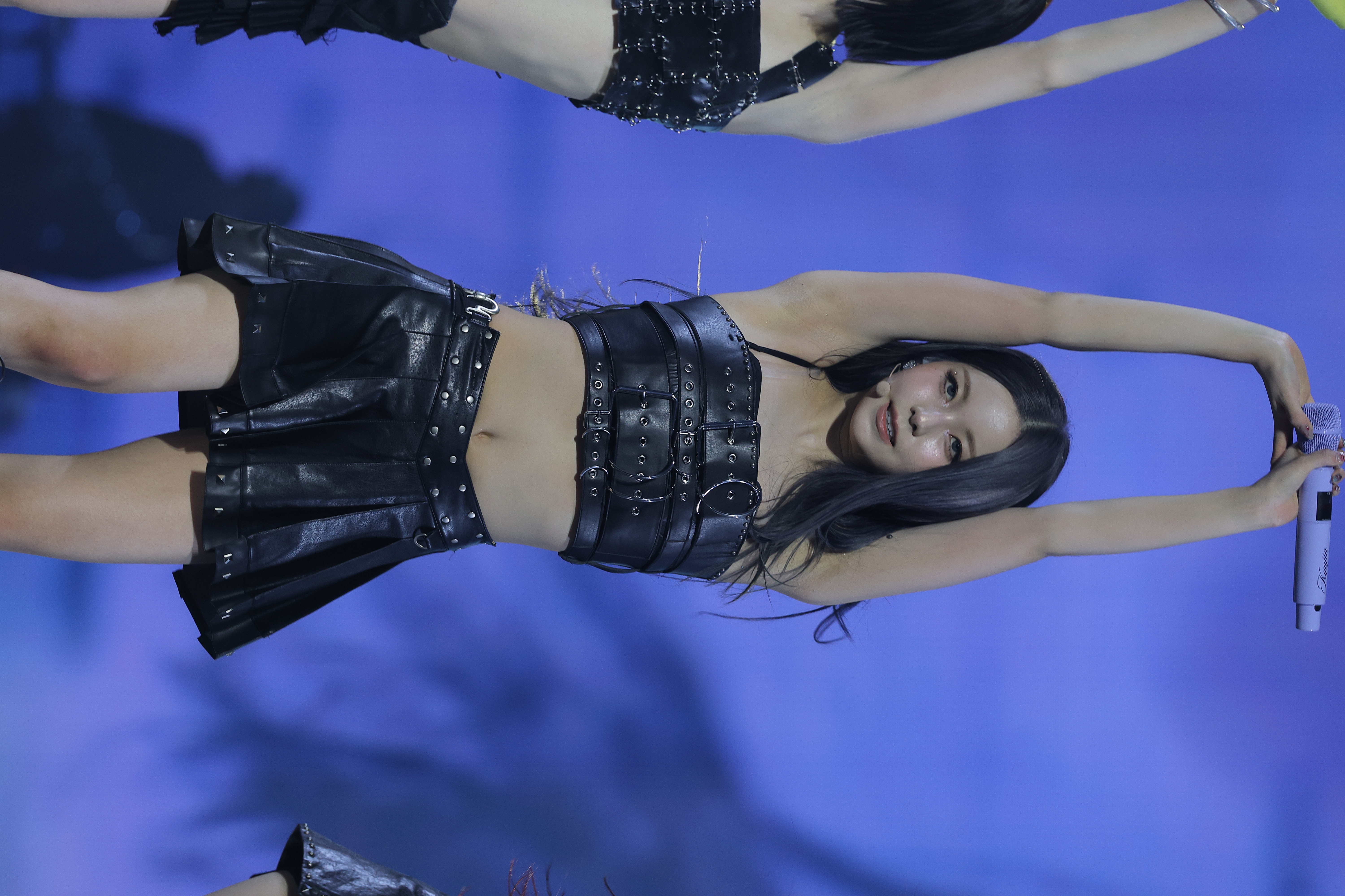 251129 Kyujin 3075 pics