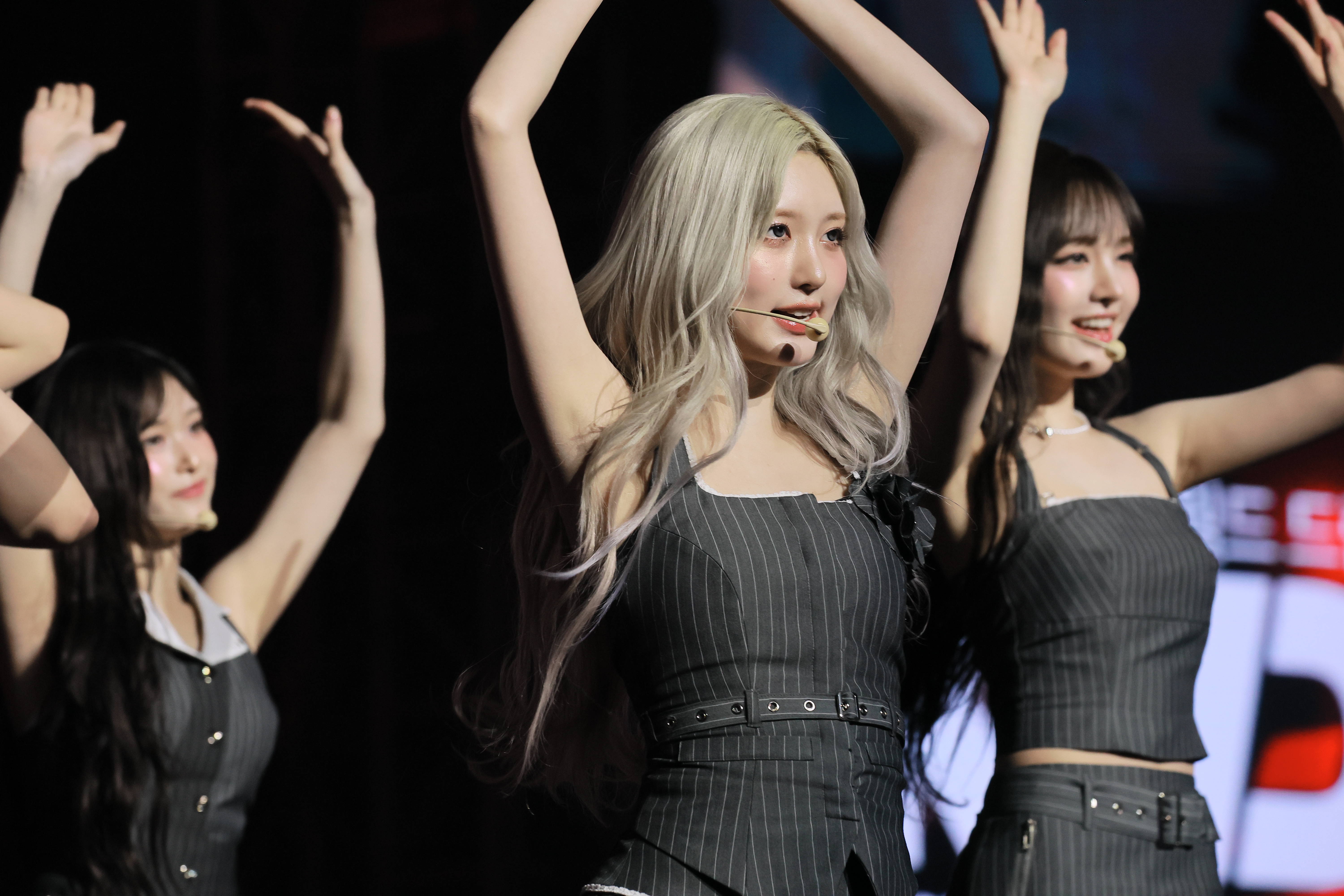 250821 Gaeul 1296 pics