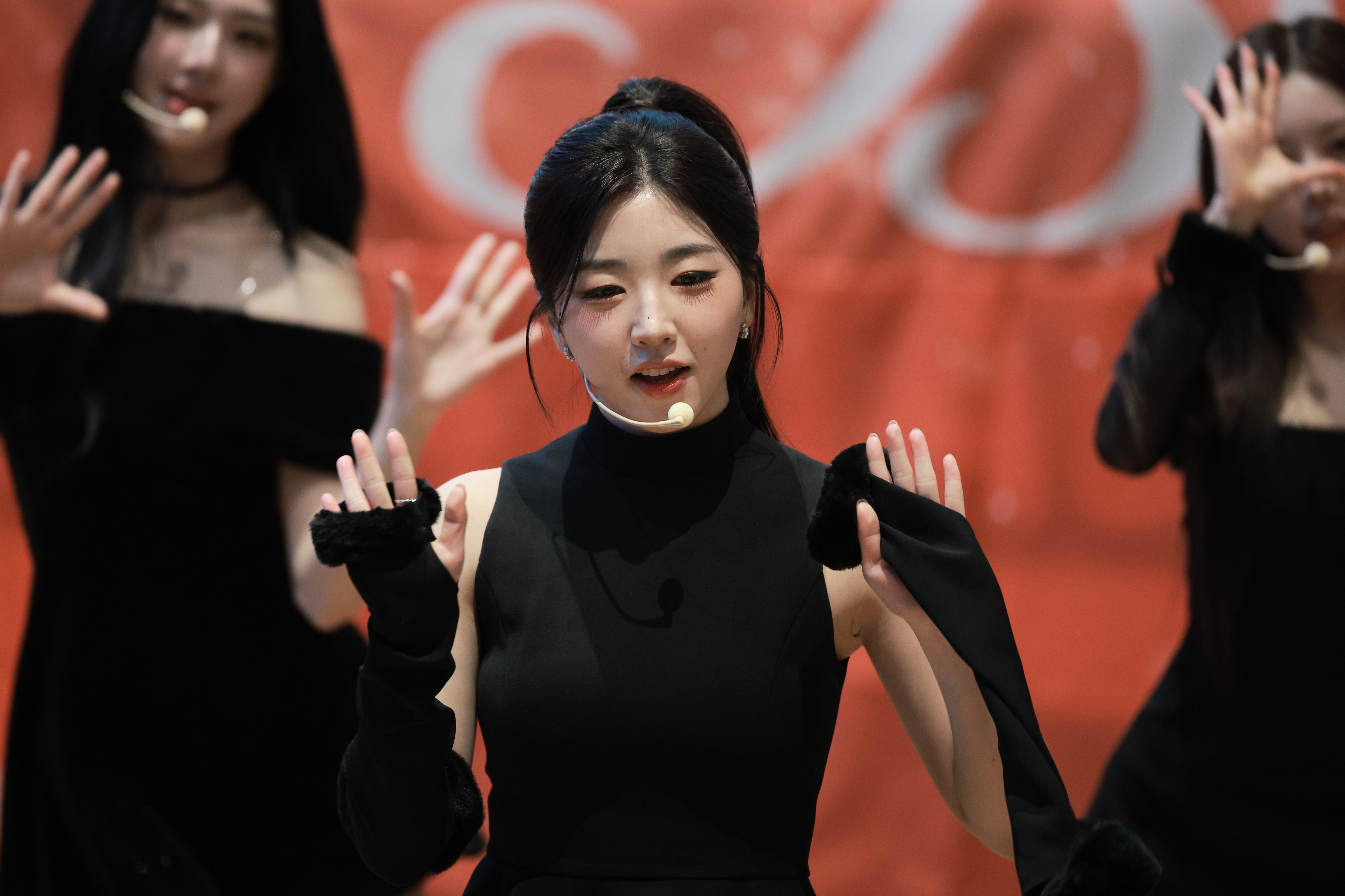 251202 Sohyun 122 pics