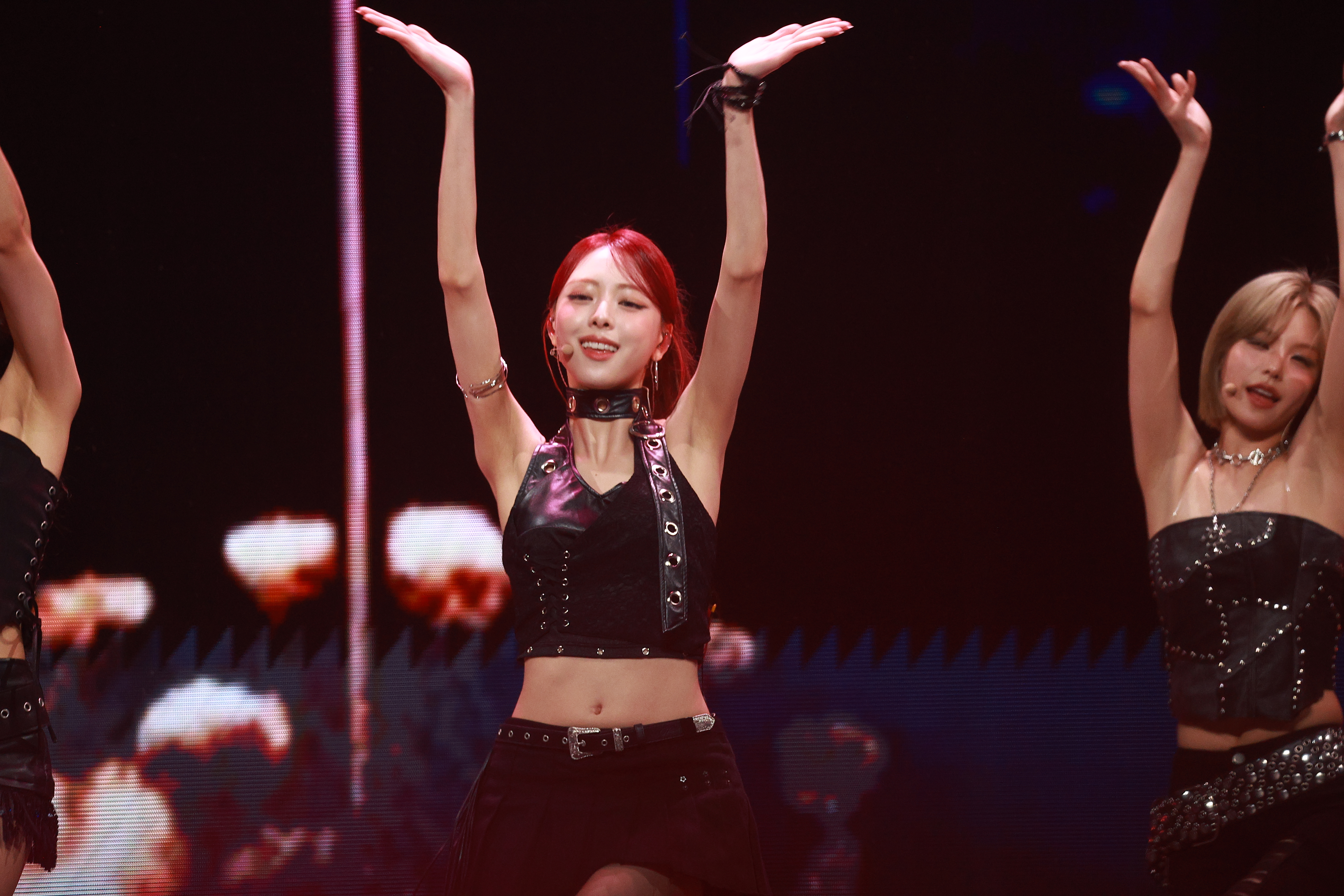 250823 Yuna 1000 pics