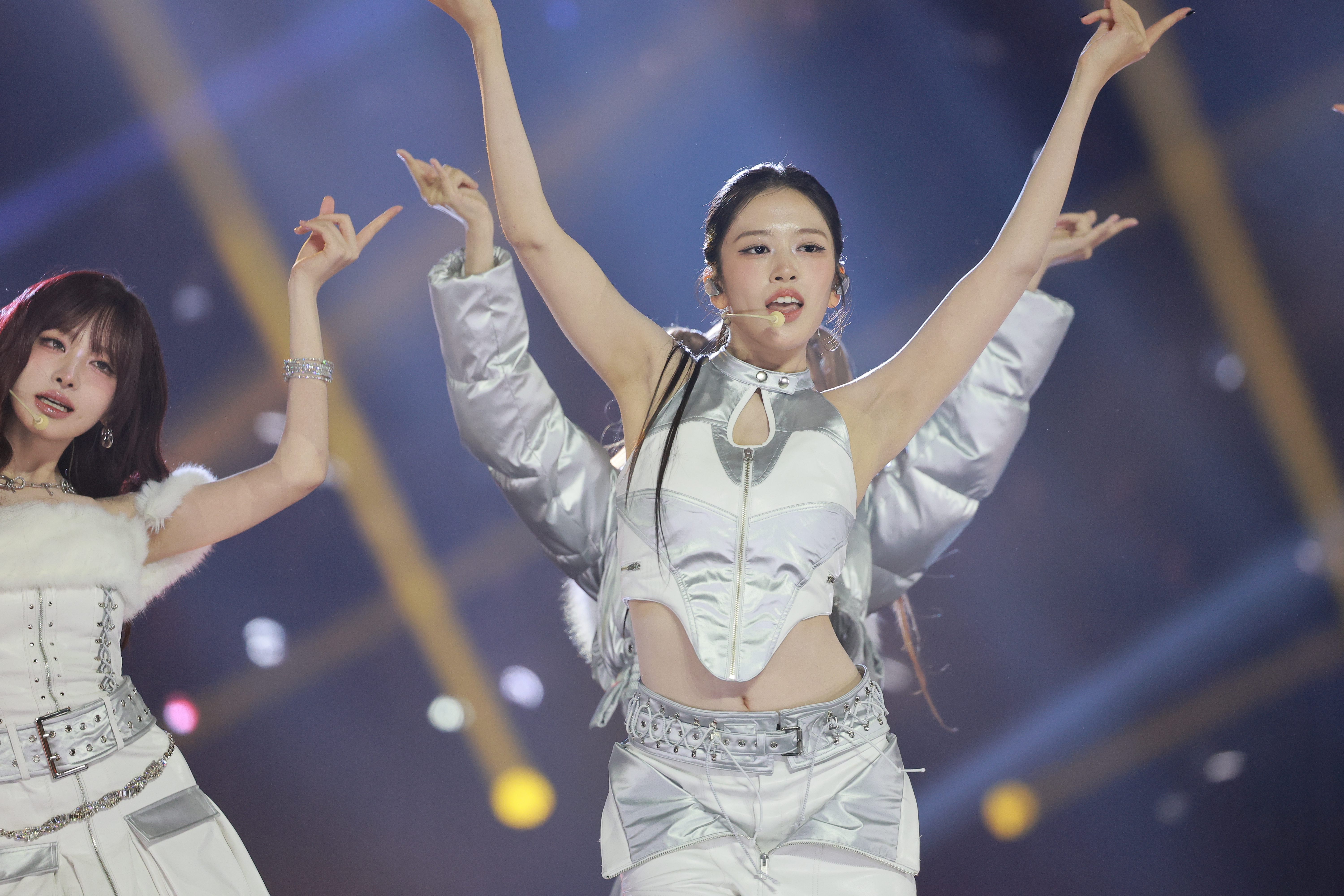 251115 Yujin 1353 pics