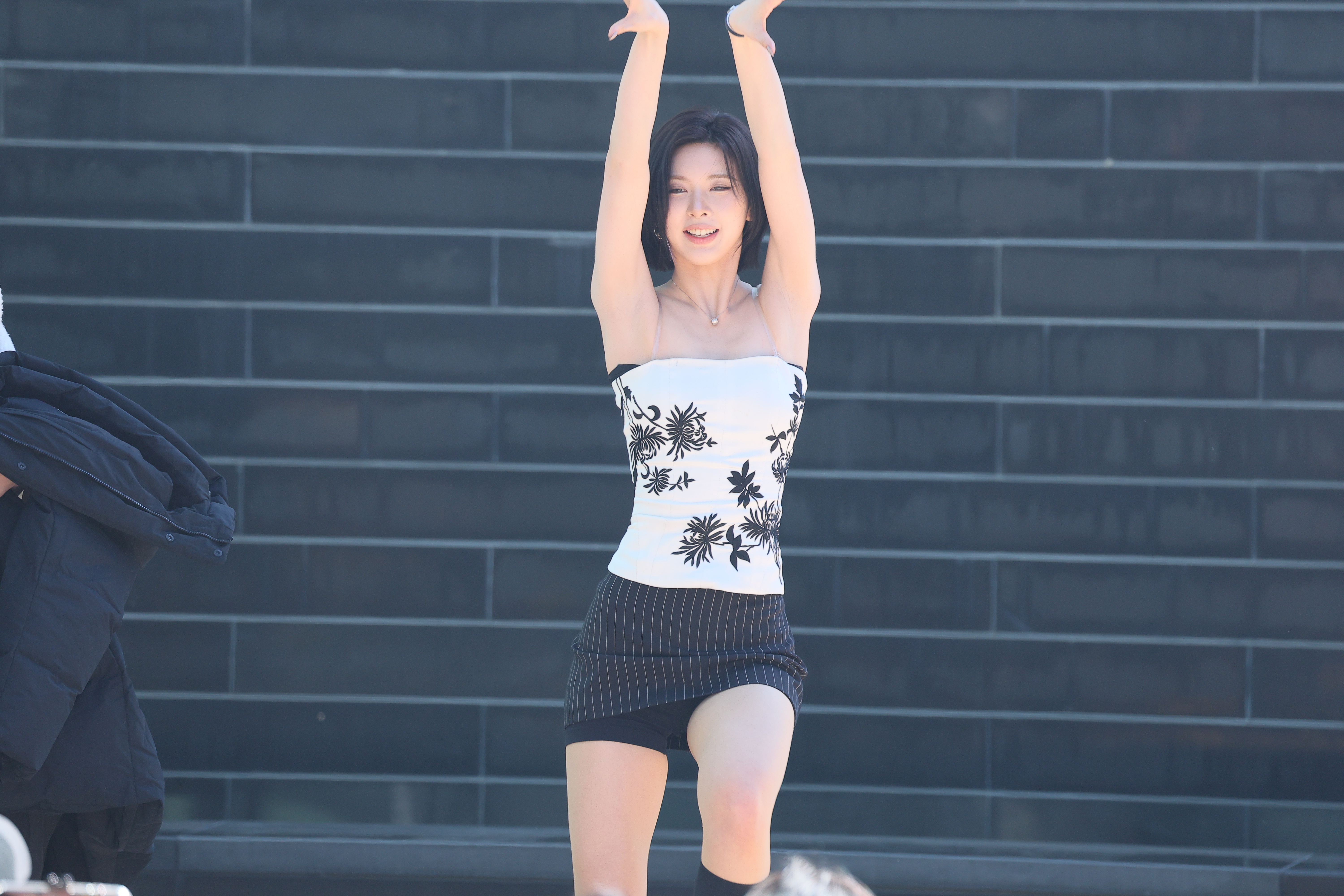 251022 Bae 1565 pics