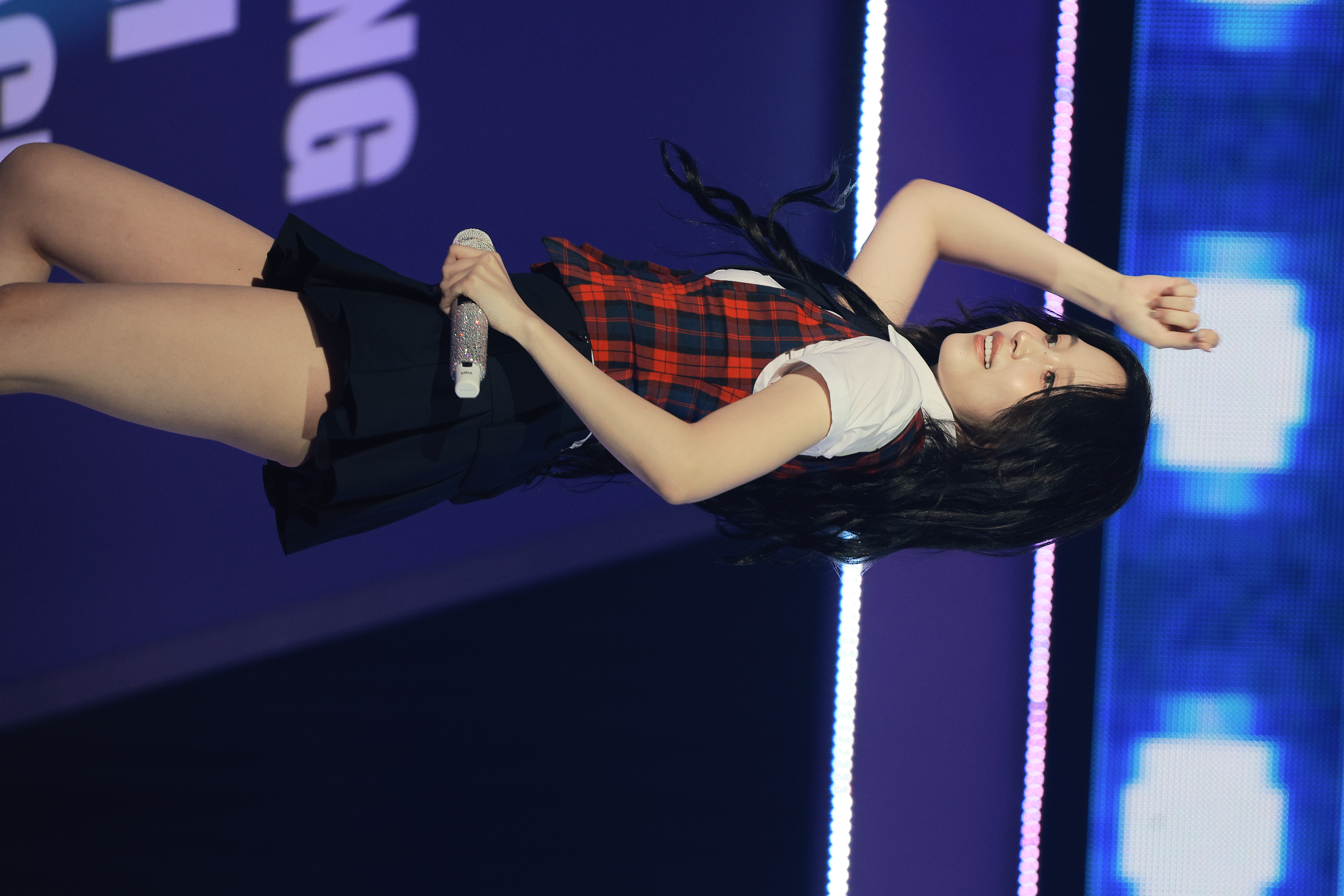 251018 Mina 2600 pics