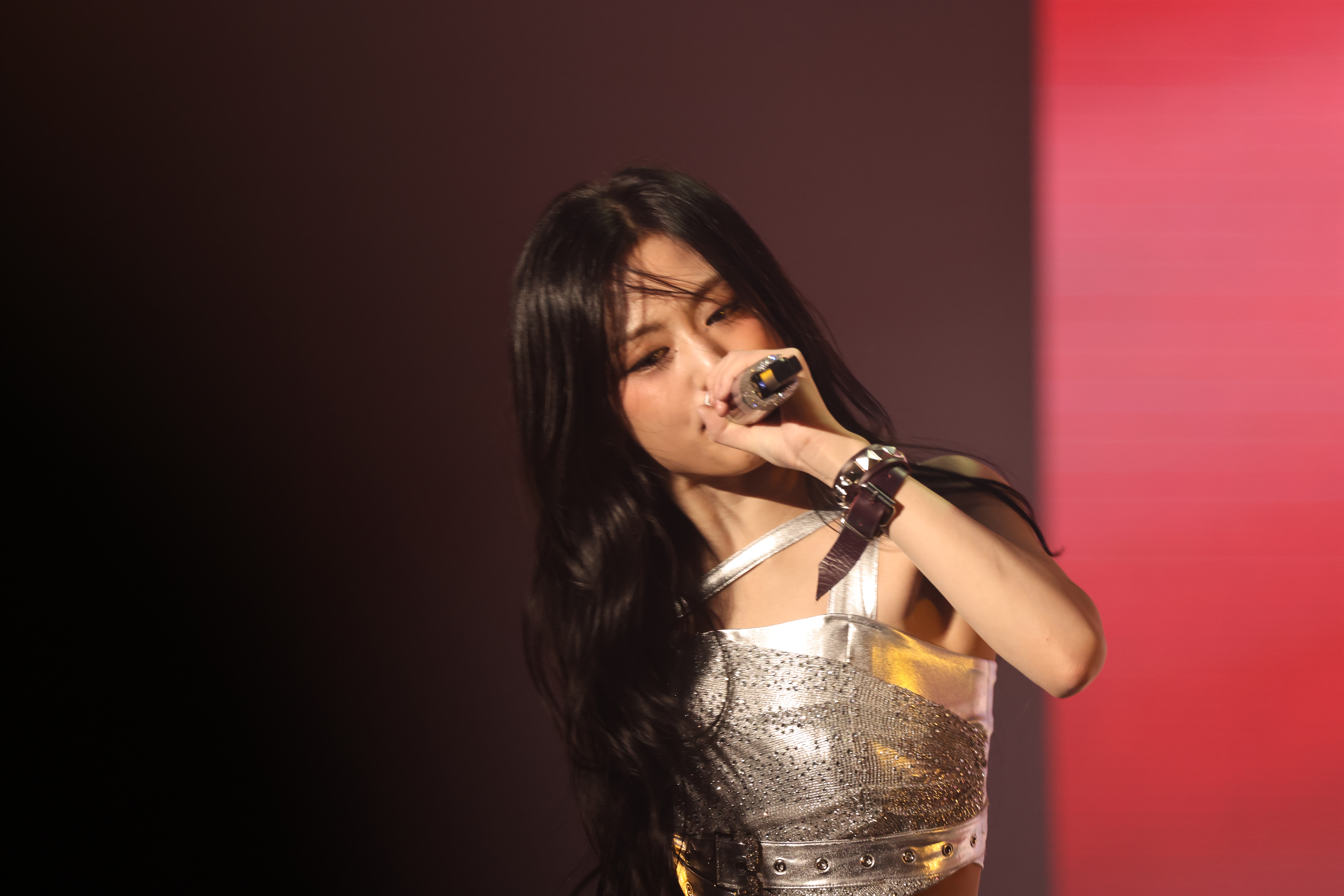 250125 Ahyeon 666 pics