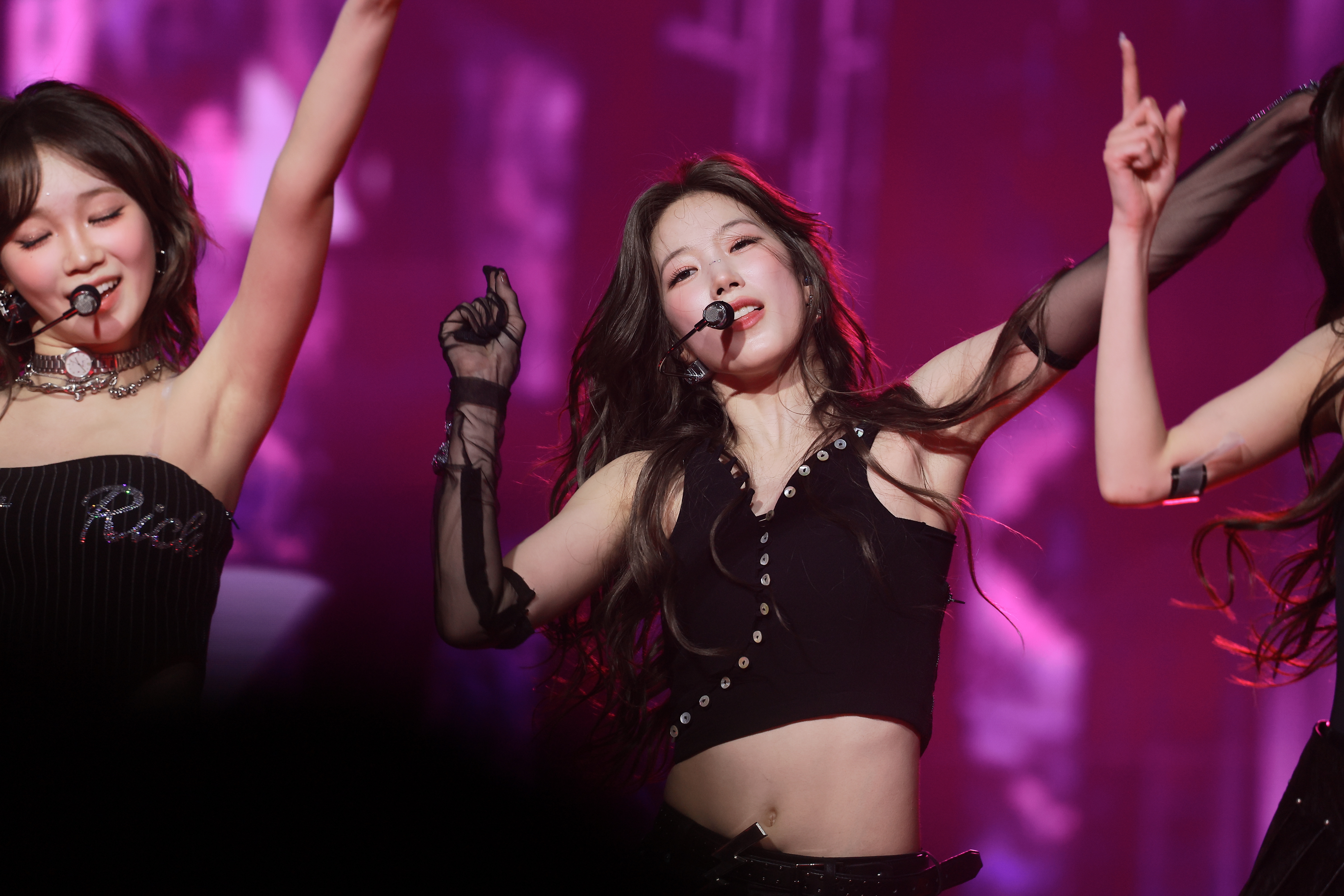 250420 Kazuha 1562 pics