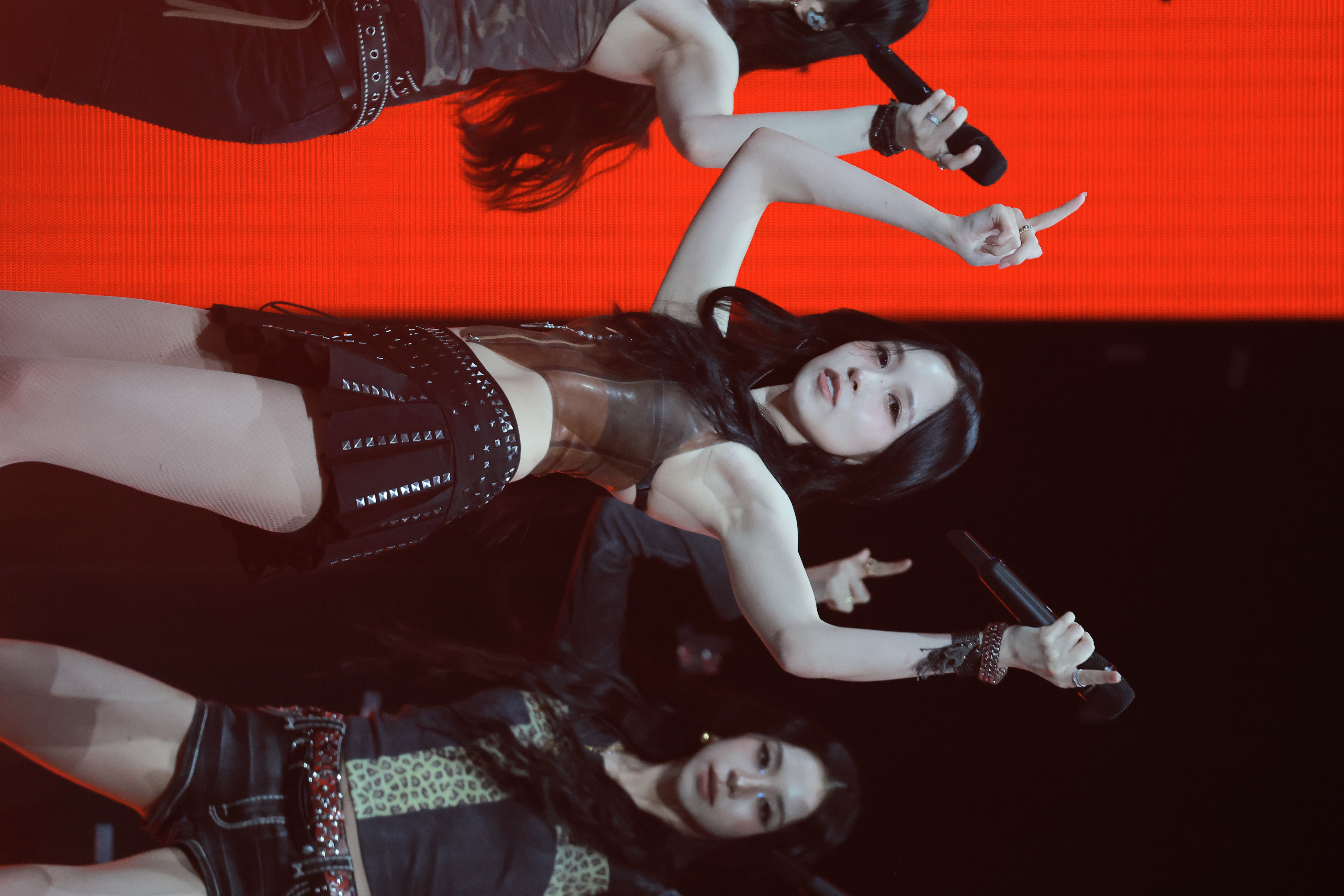 250822 Mina 1944 pics