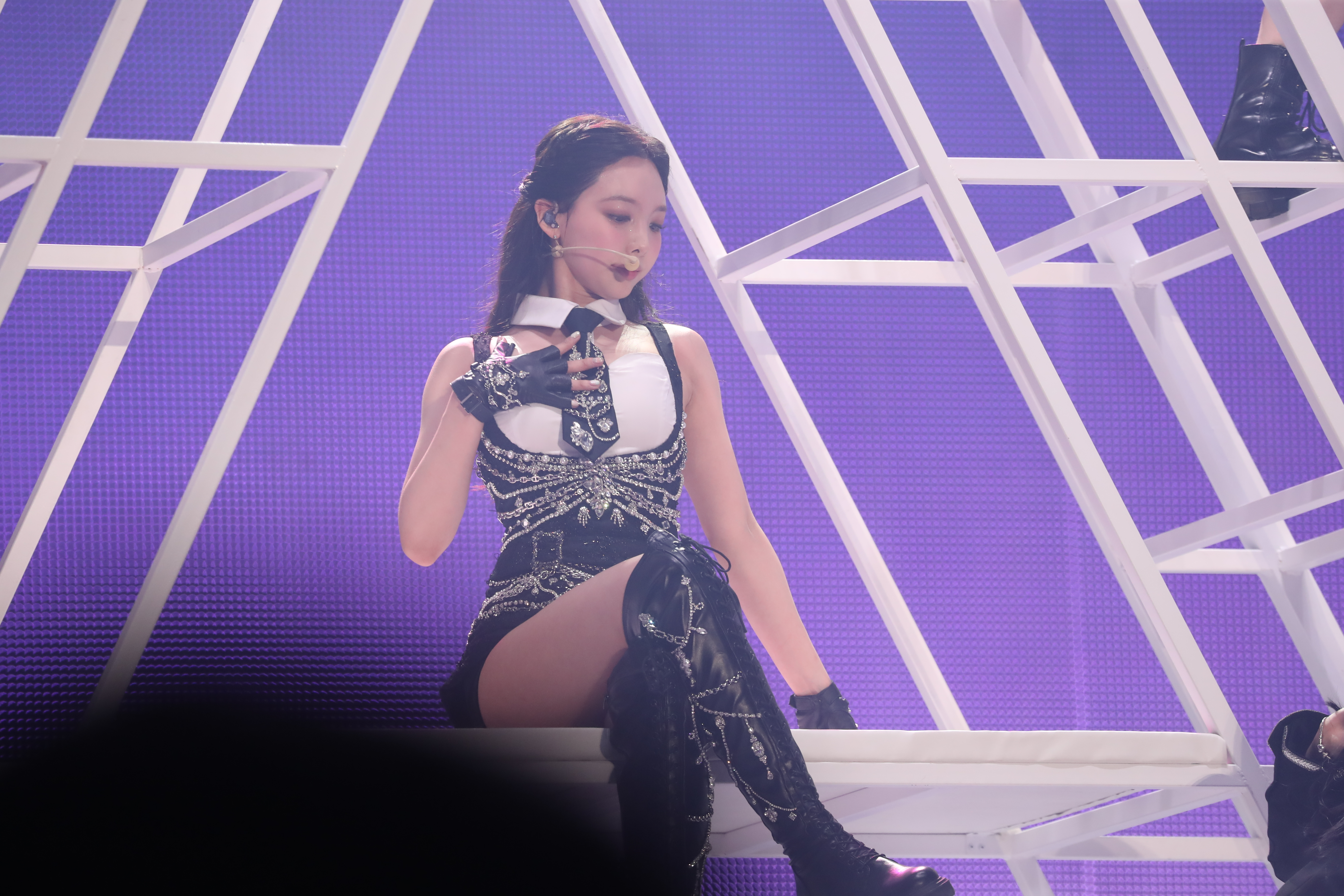 230415 Nayeon 1777 pics