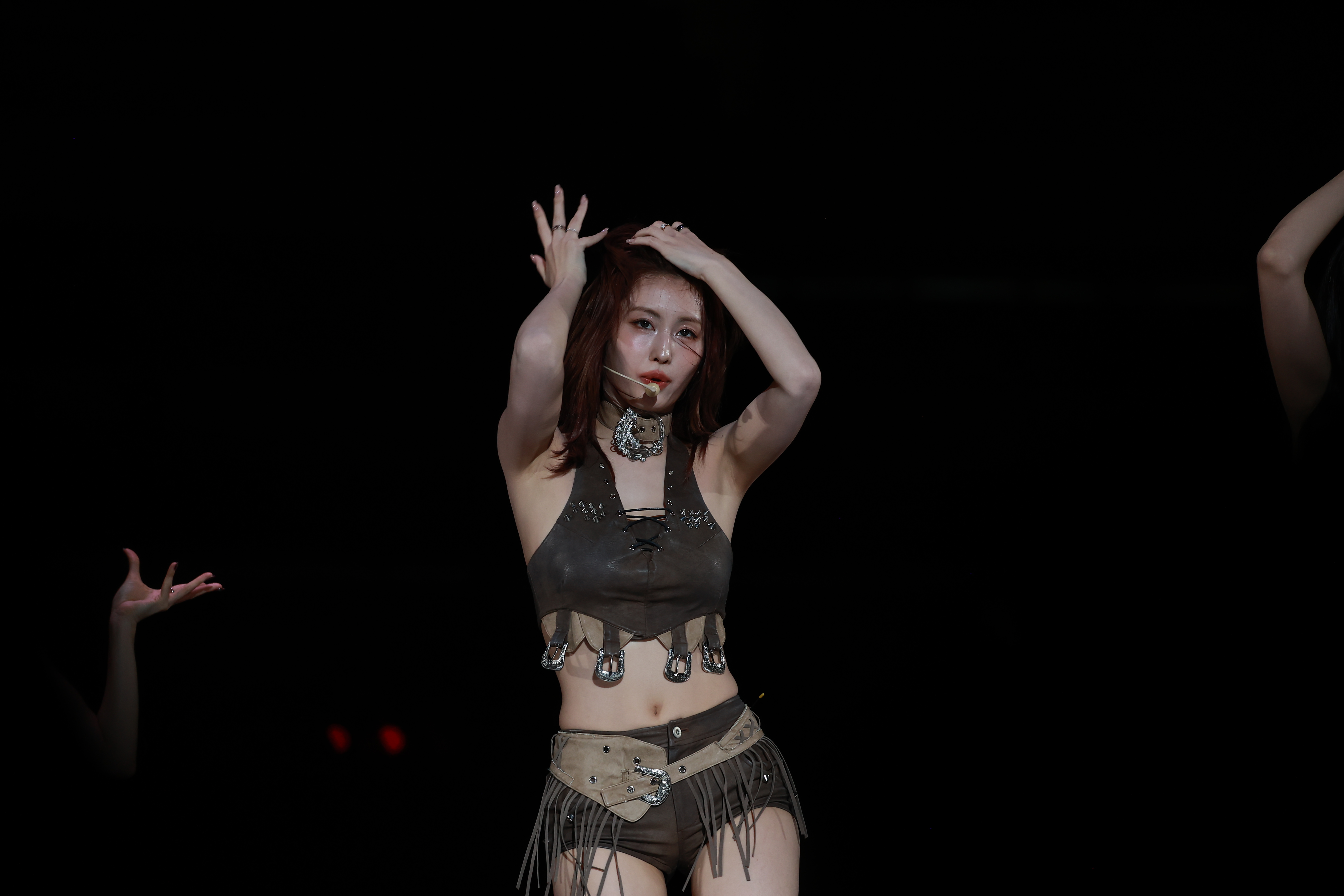 251206 Momo 974 pics