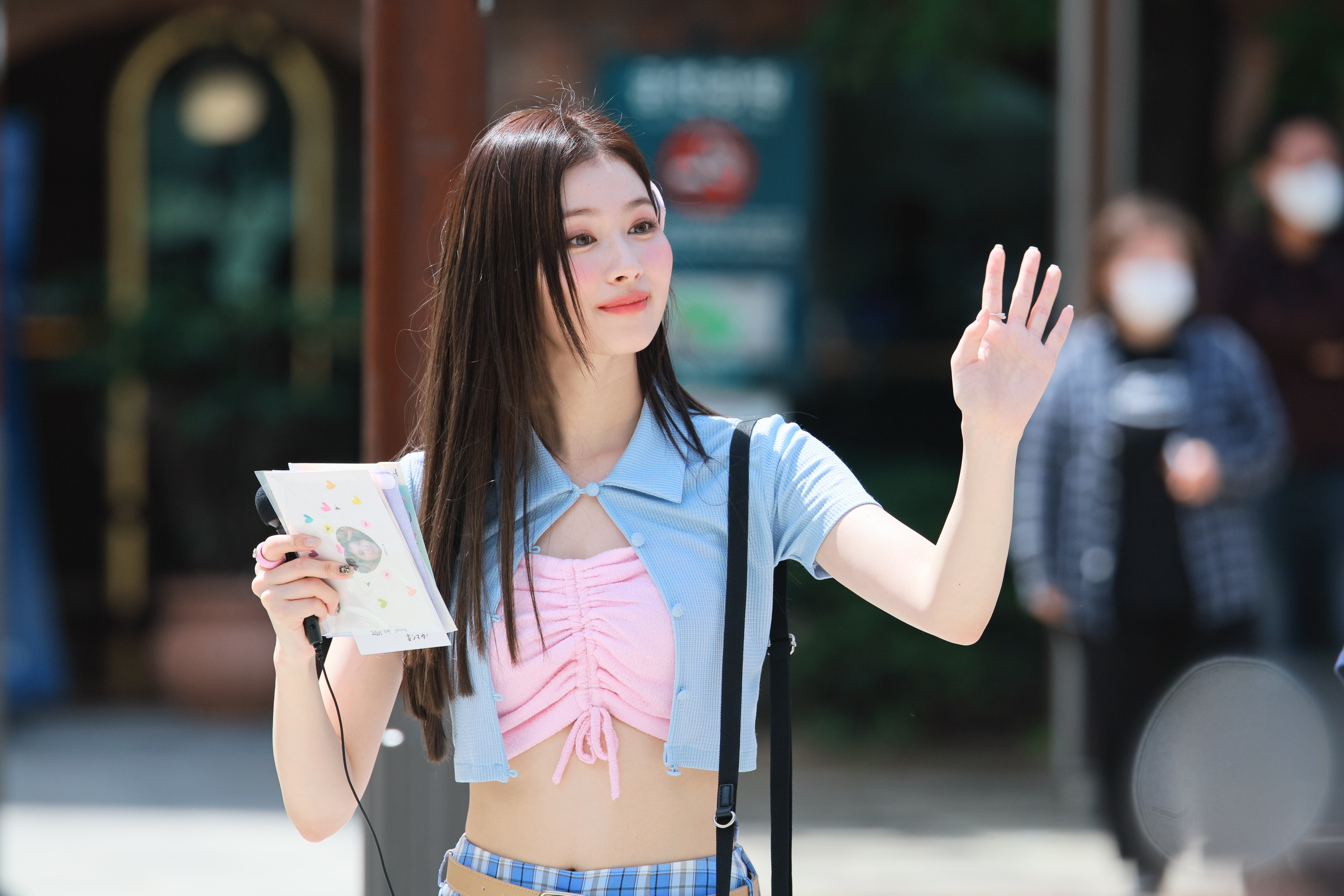 220903 Sana 772 pics