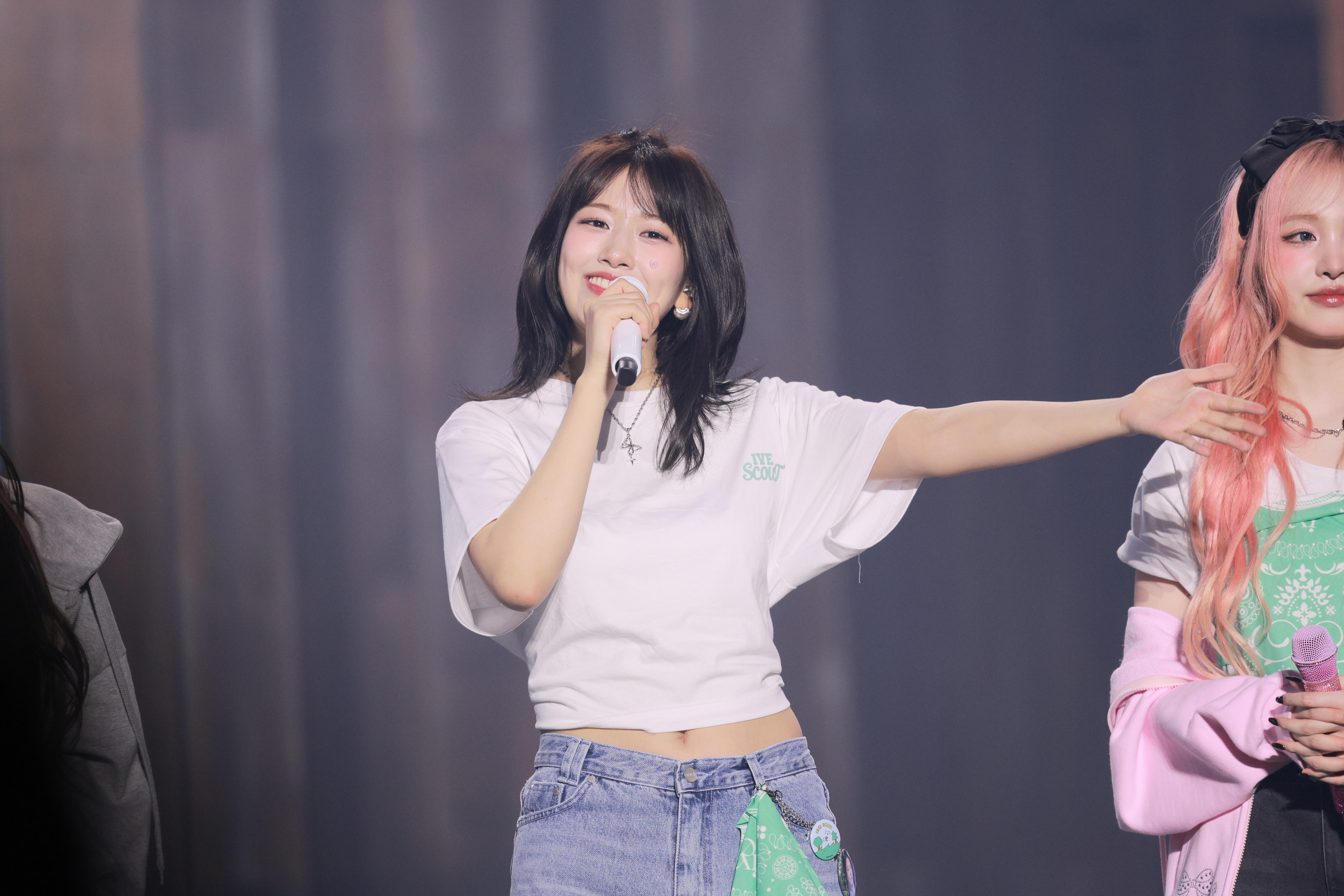 250406 Ahn Yujin 2675 pics