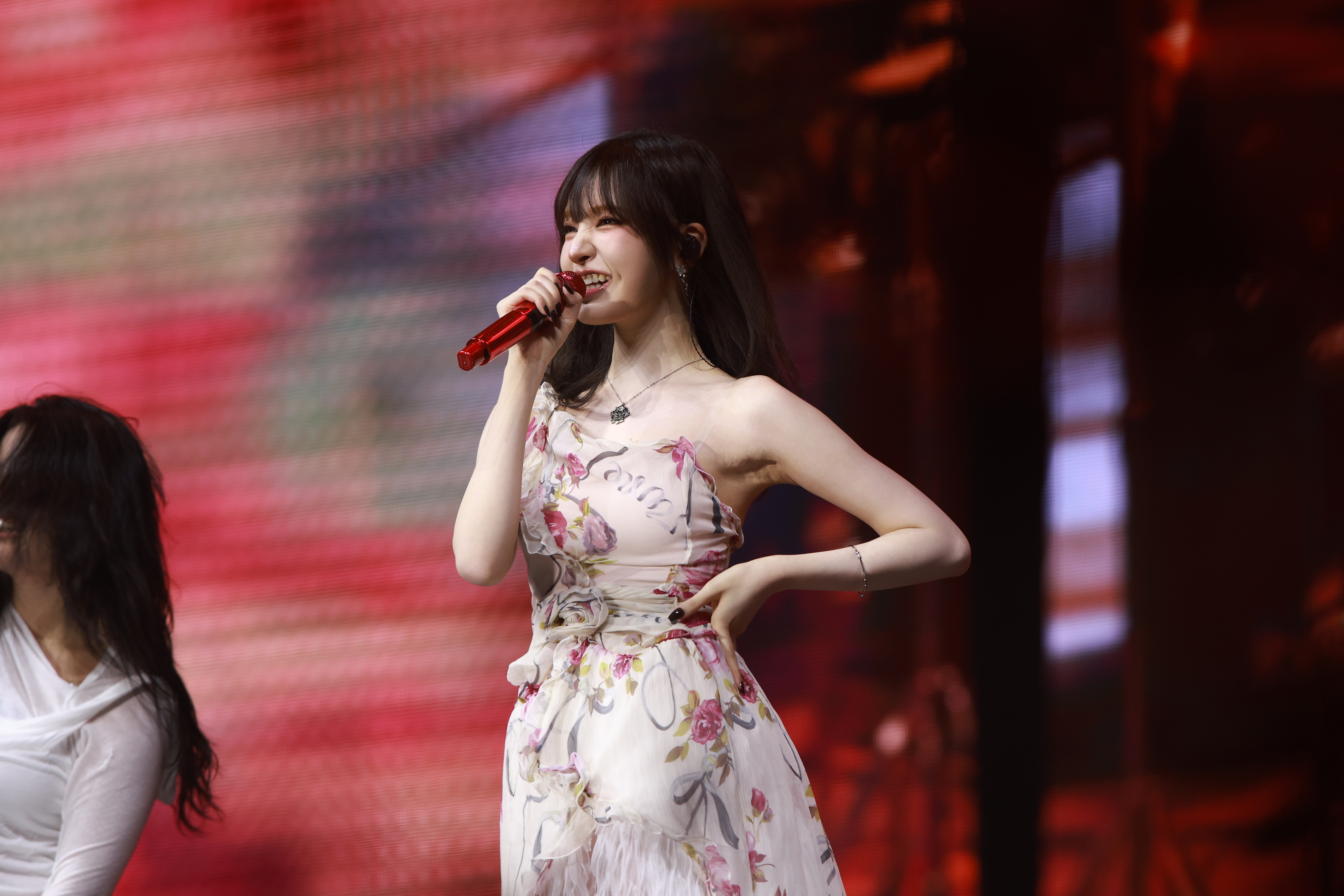 251102 Liz 1600+ pics