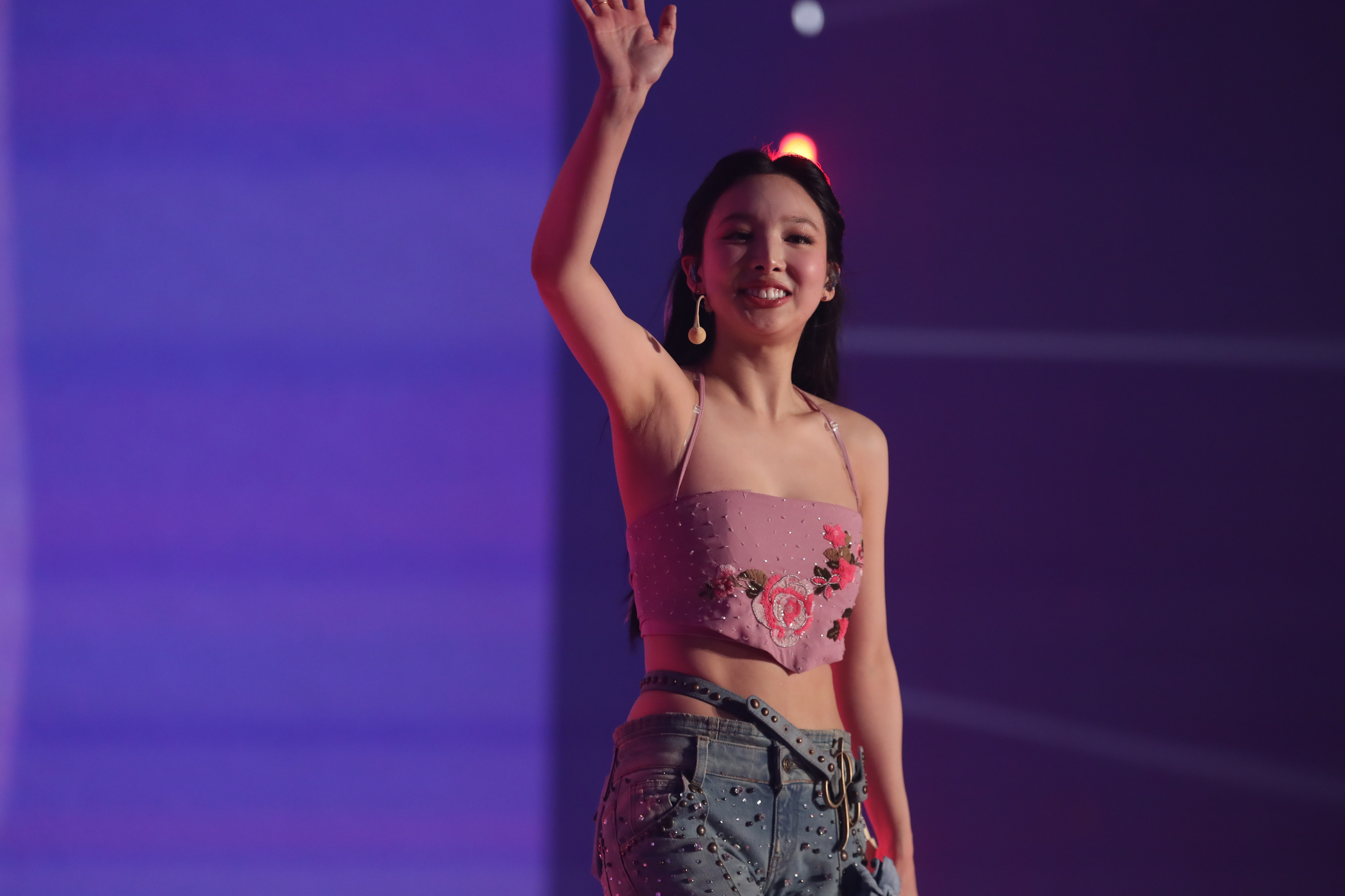 230415 Nayeon 1777 pics