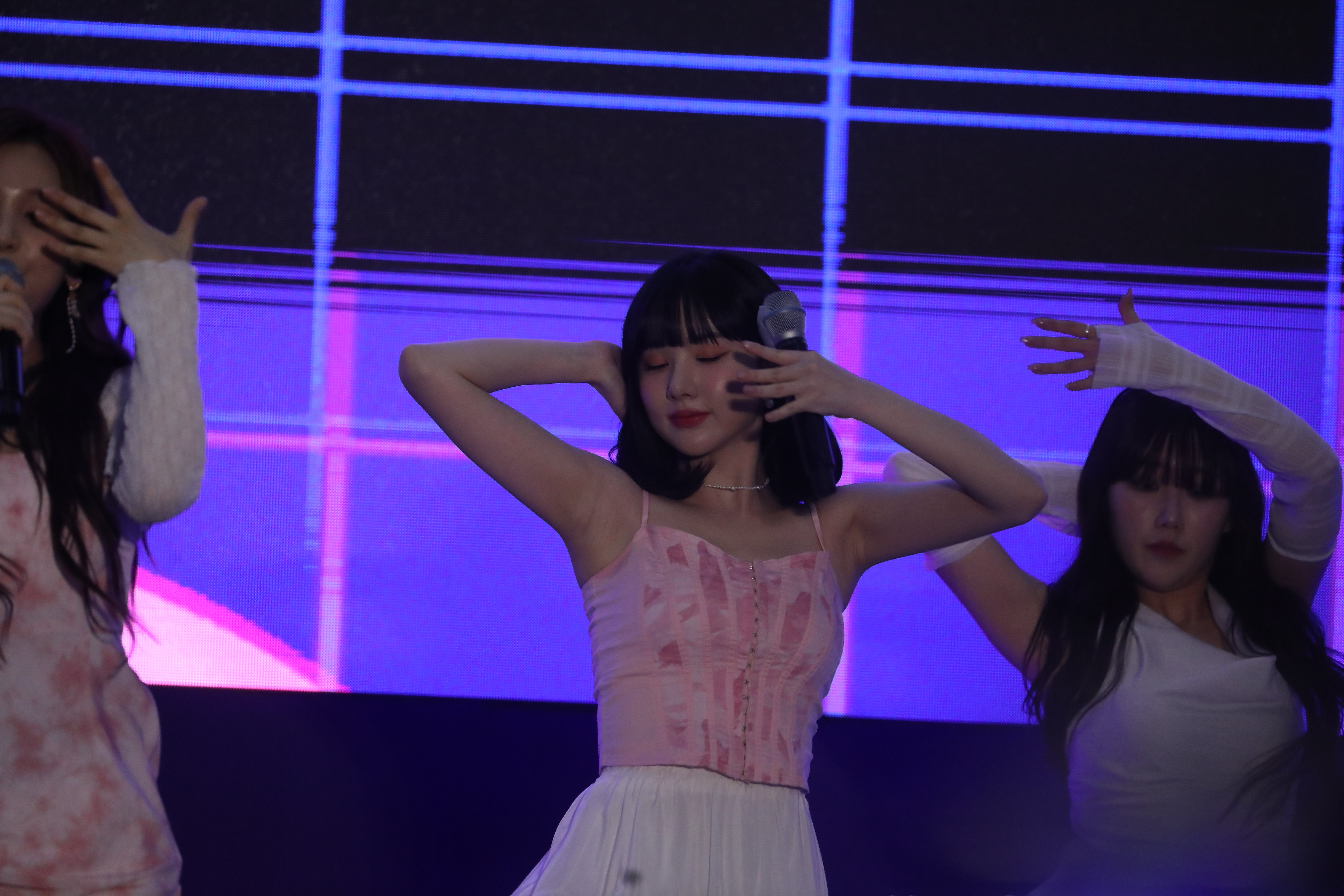 	230407 Eunha 1390 pics