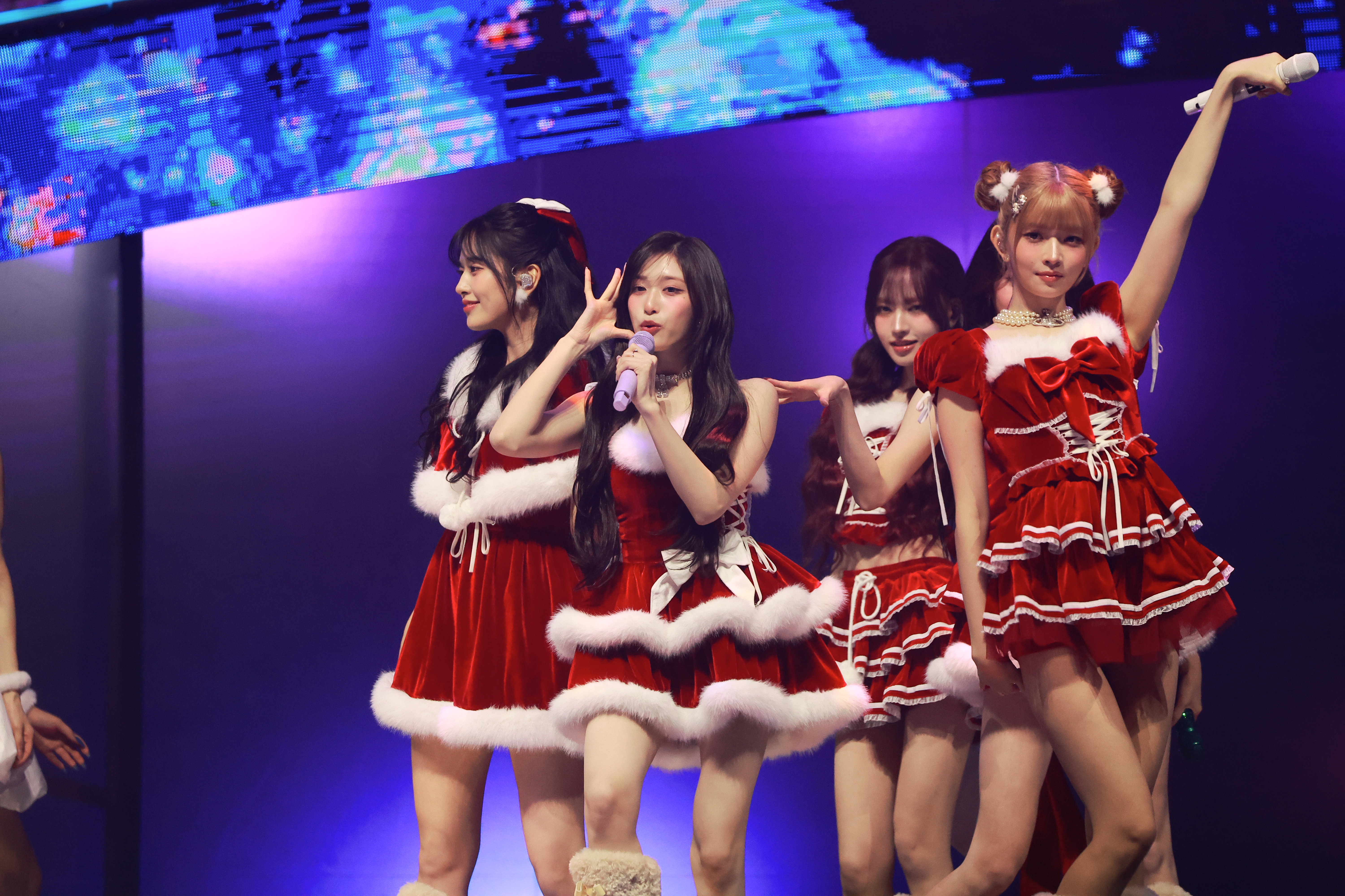 251225 Leeseo 1115 pics