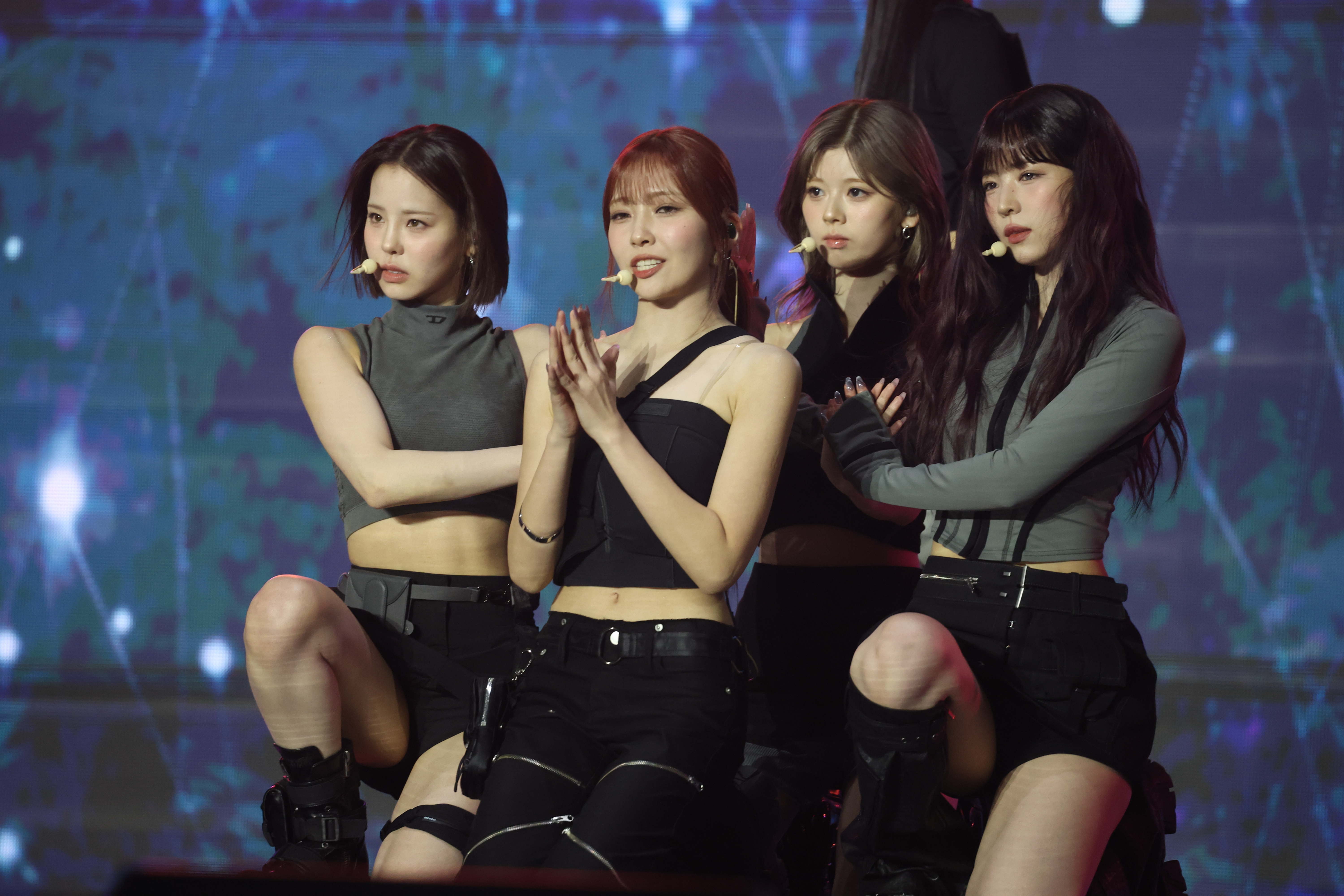 241117 Mayuka 700 pics