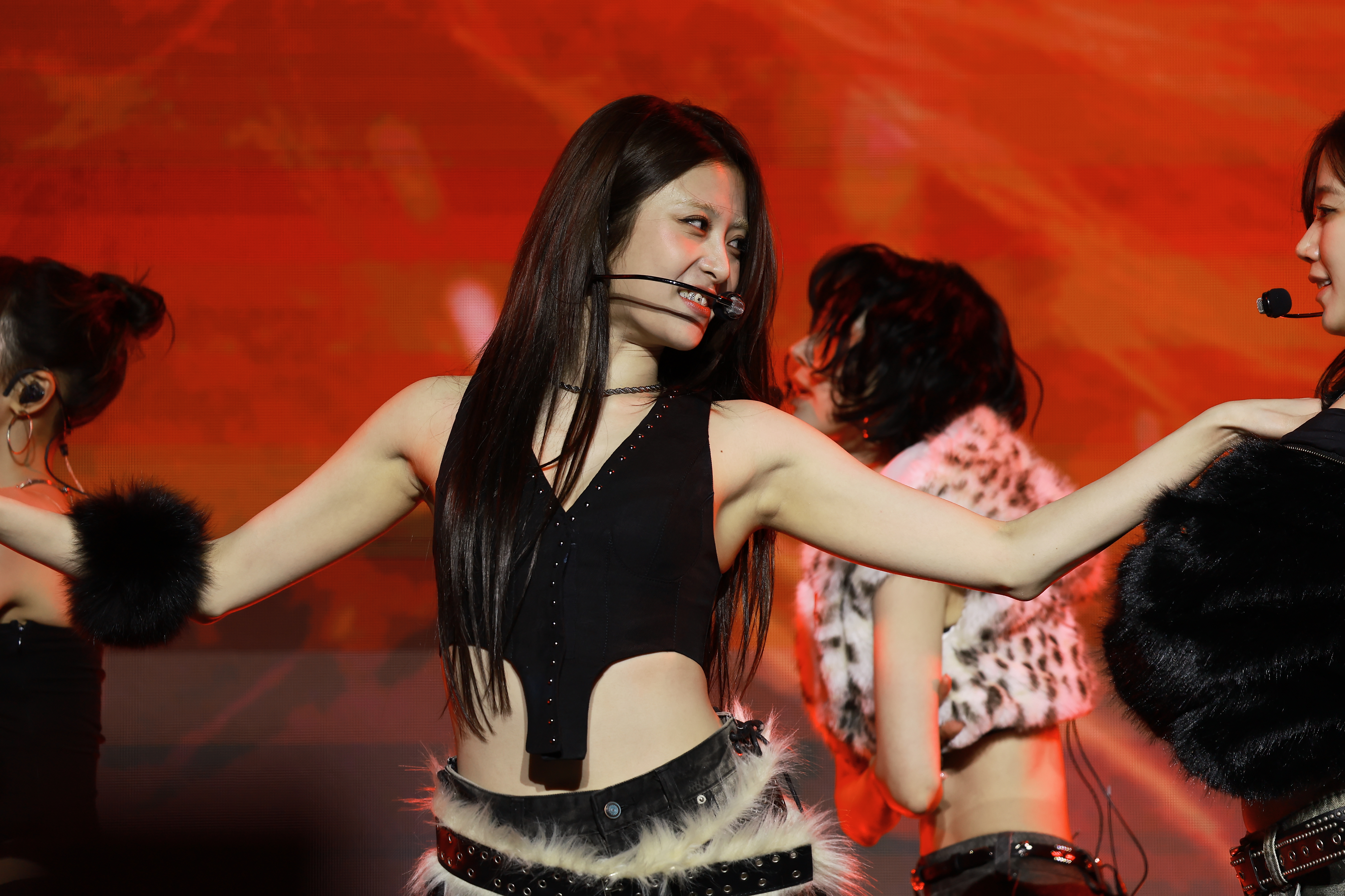 251030 Yunjin 822 pics