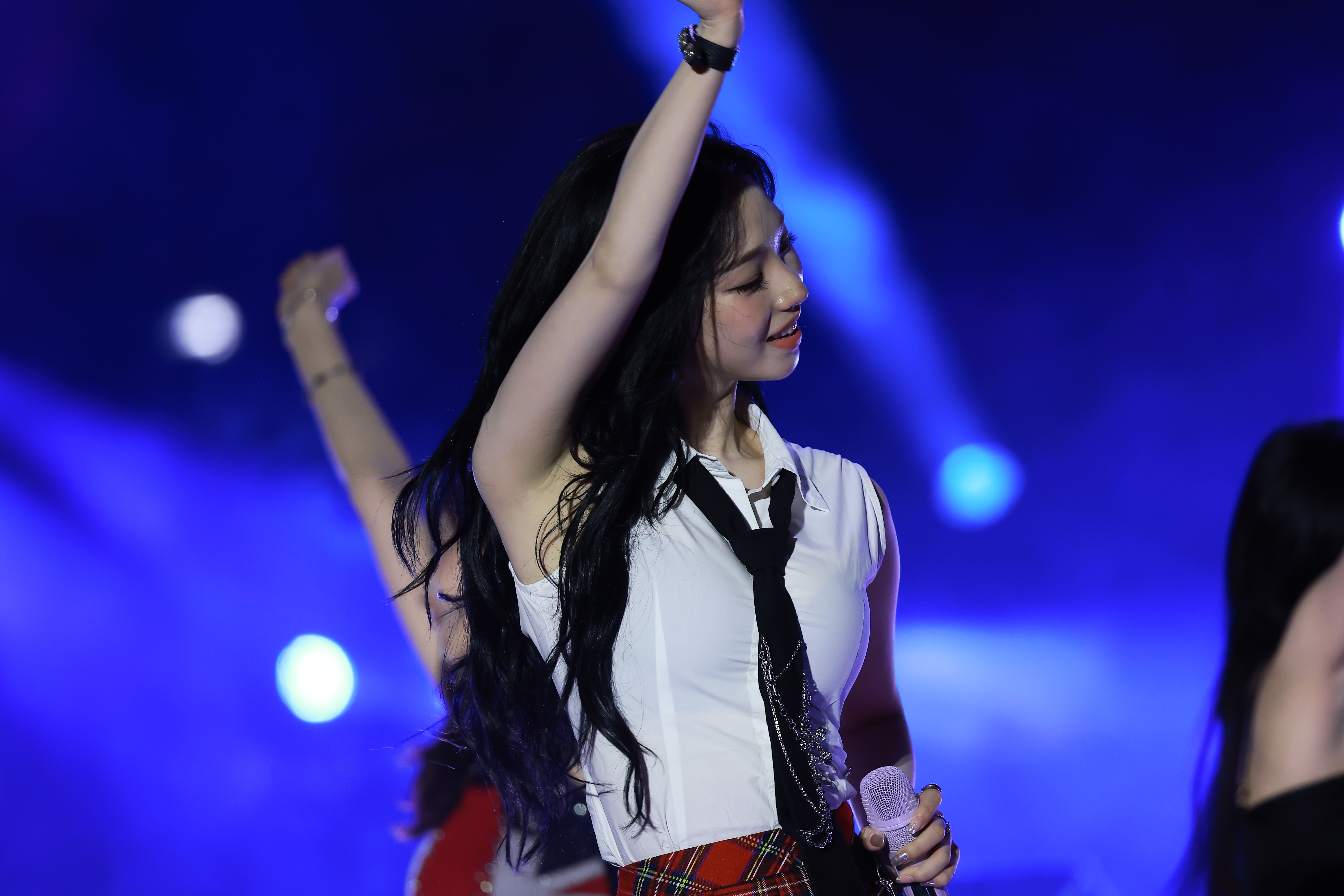 250921 Karina 933 pics