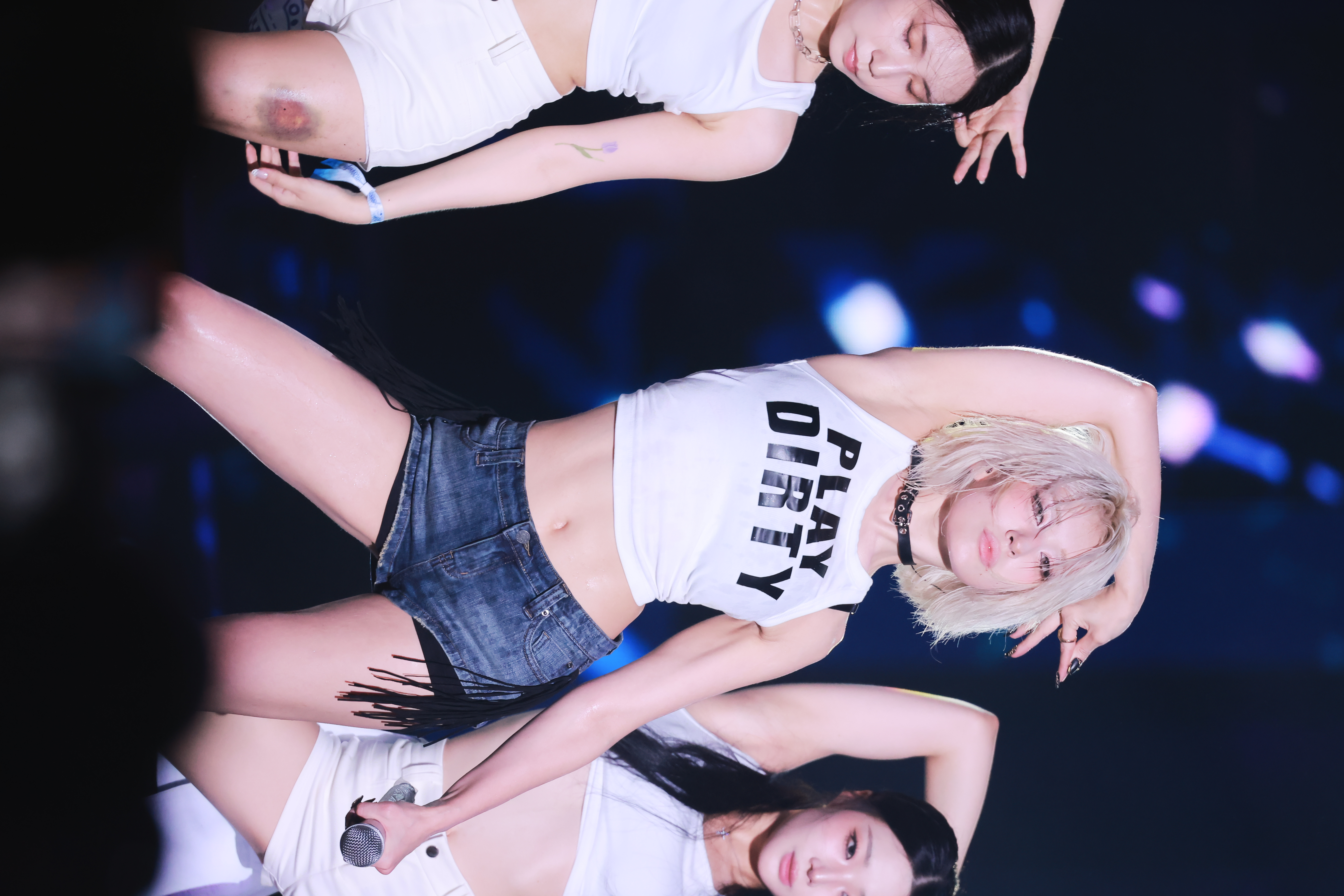 250823 Somi 2073 pics 