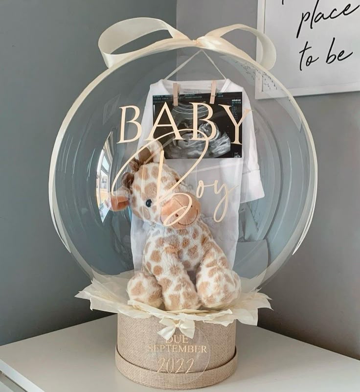 Globo con regalo dentro