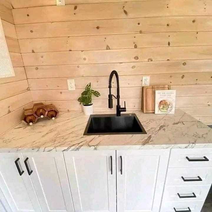 Conteneur Habitable 20 Pieds – Maison Confortable & Isolée à Prix Imbattable