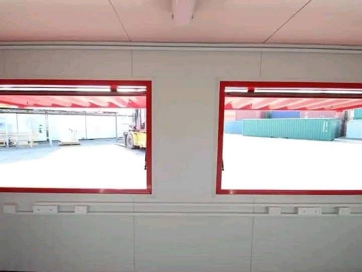 Conteneur Tuck Shop 6 mètres – Snack  Boutique mobile d’occasion