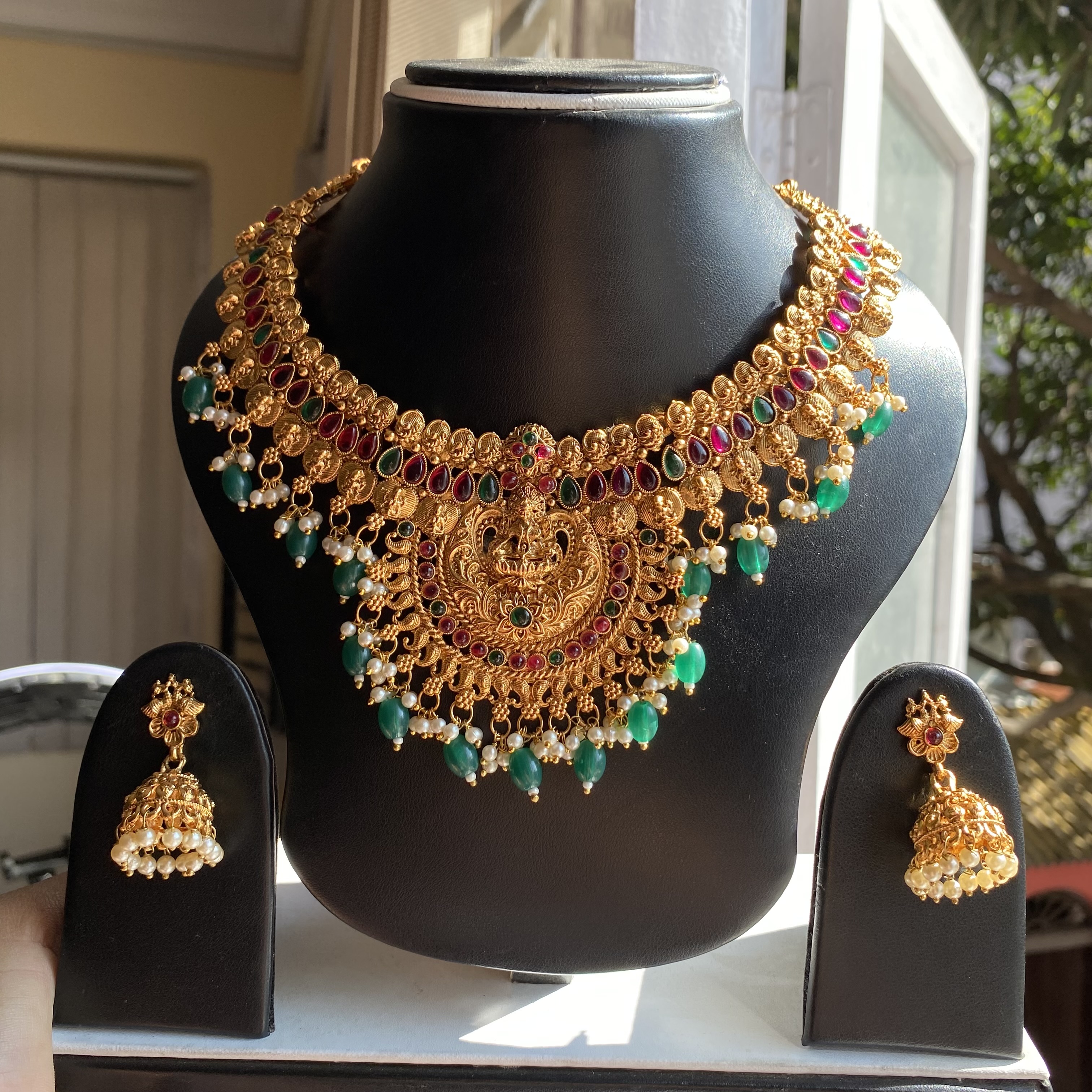 Brass stone neckless with earrings 