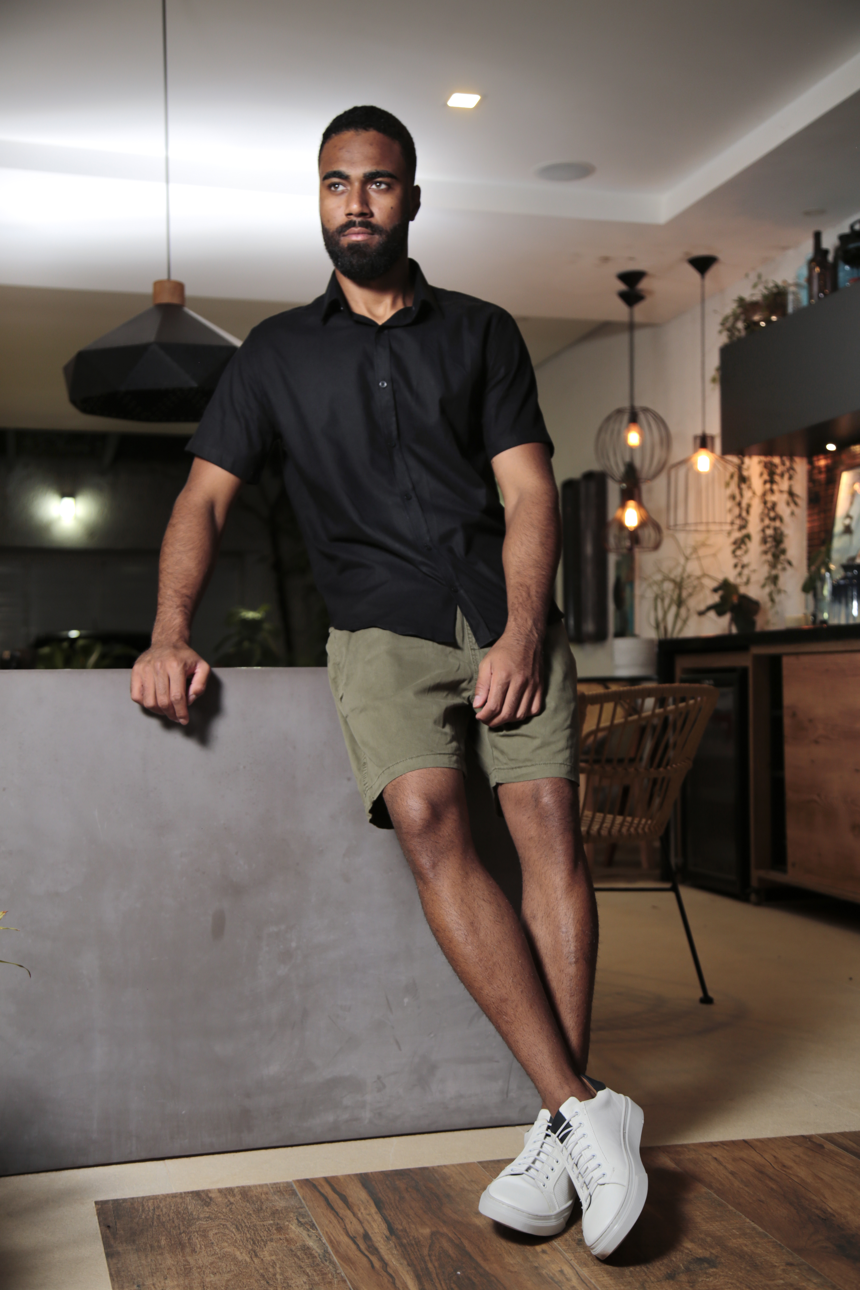 Camisa manga curta slim fit básica