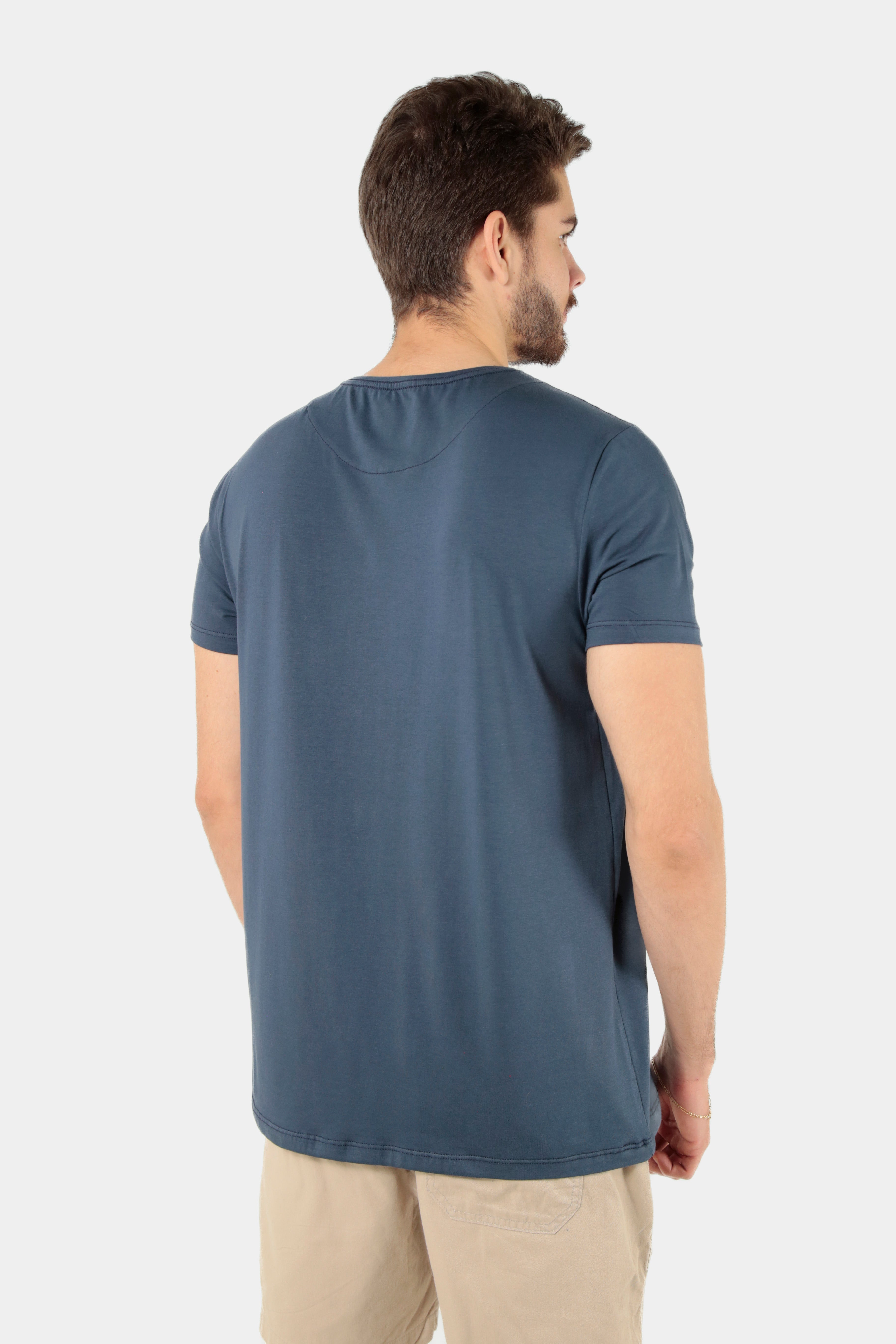 Camiseta premium algodão egípcio gola v